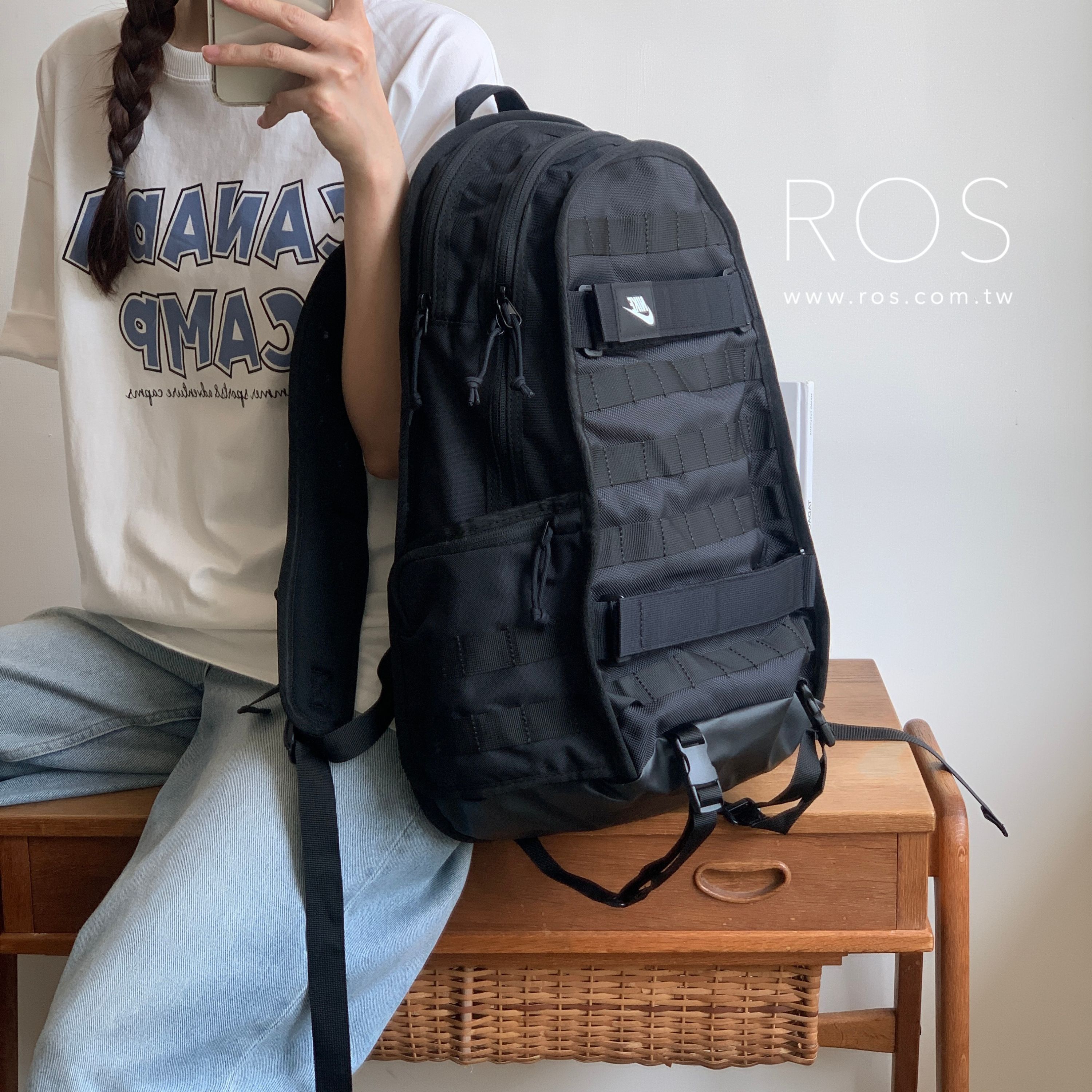 Nike 多夾層大容量後背包 黑