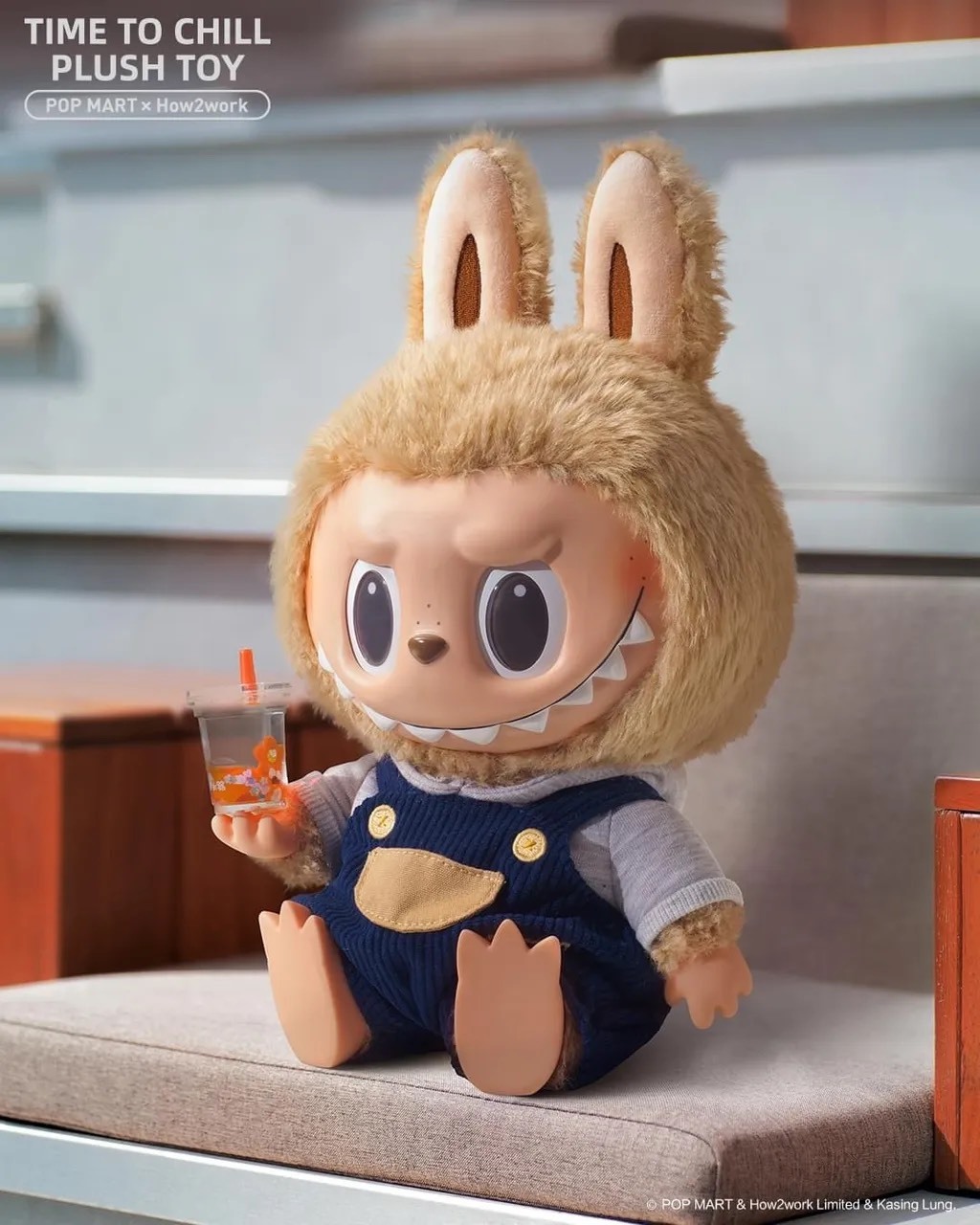 POPMART 泡泡瑪特LABUBU Time To Chill 搪膠毛絨公仔 一代吊帶褲