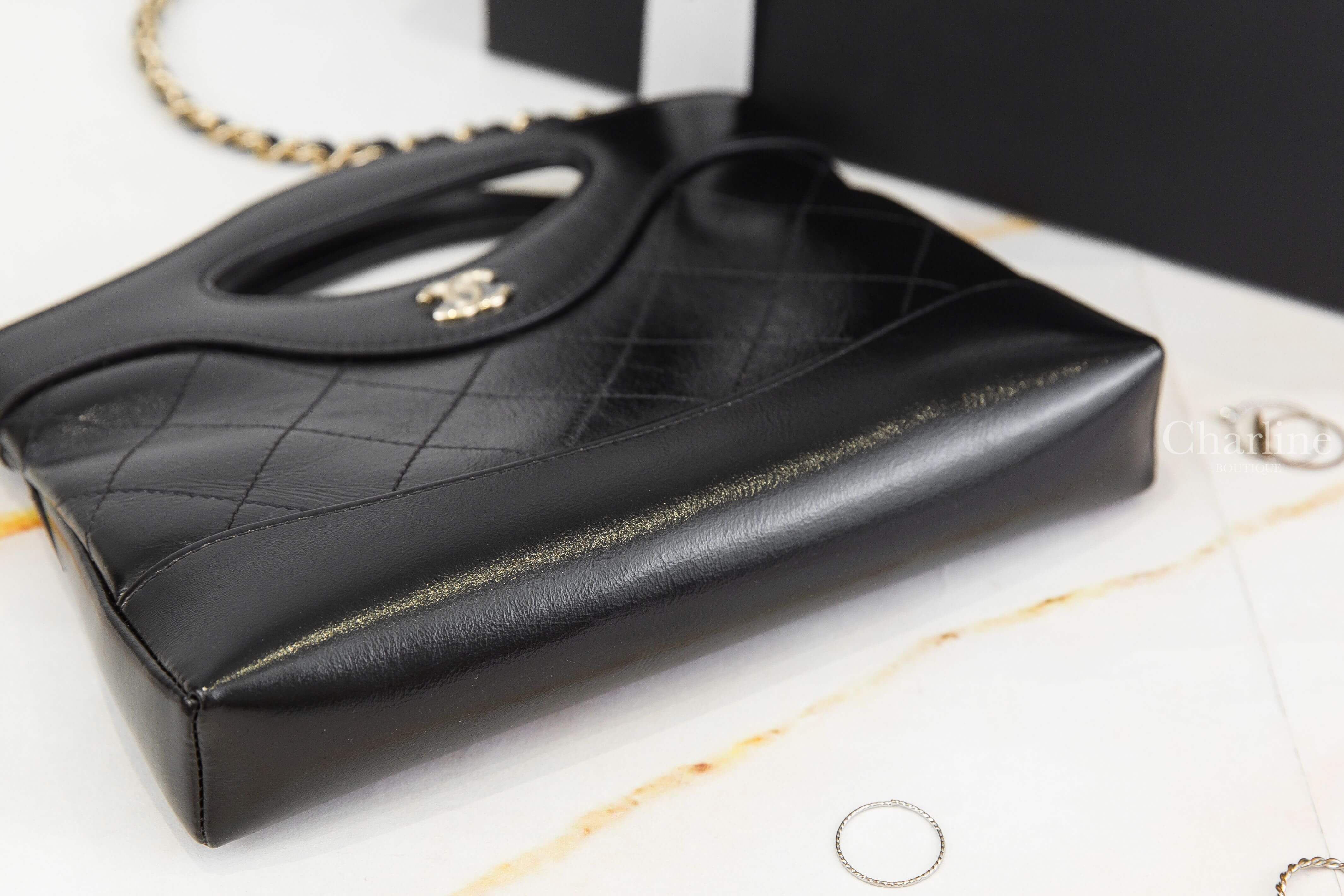 Chanel Chanel 31 Nano Shopping Bag 黑色金CC金鍊油蠟小牛皮平面菱格紋超迷你手提肩背包-Charline Boutique 精品代購