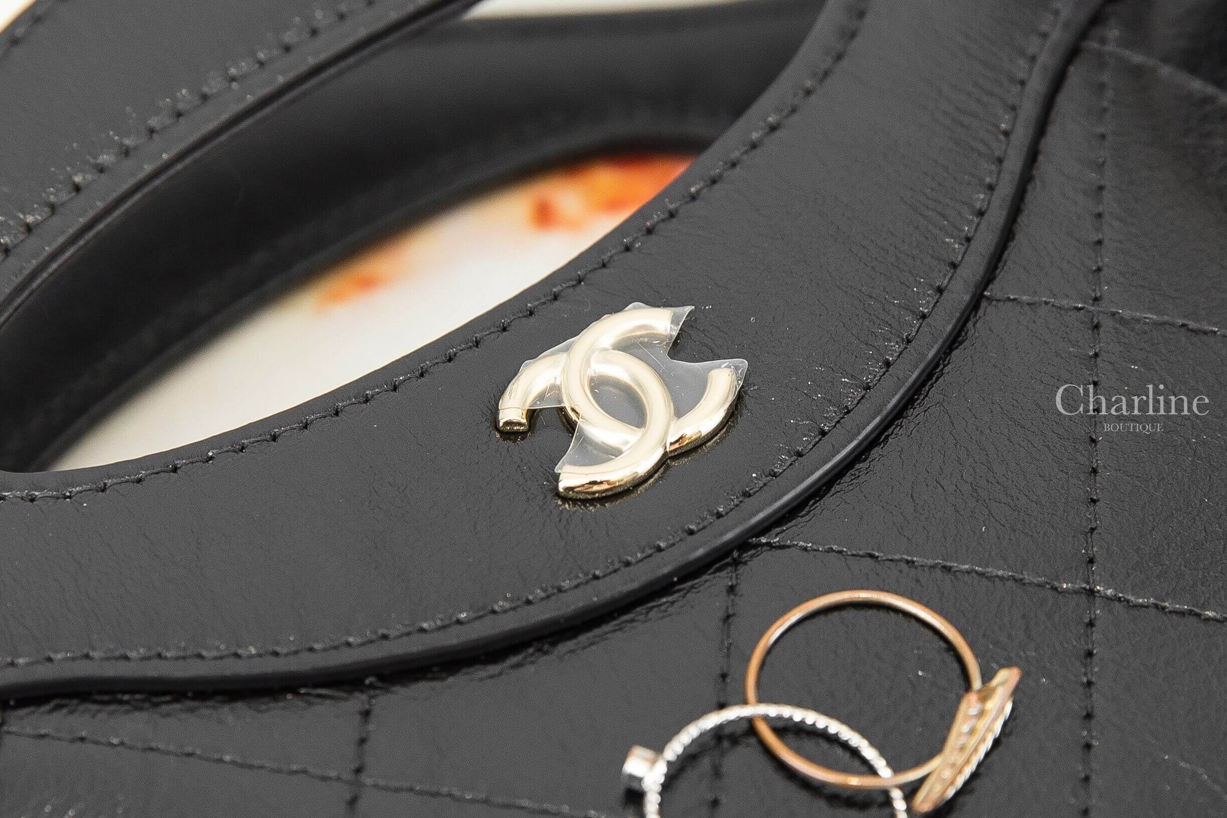 Chanel Chanel 31 Nano Shopping Bag 黑色金CC金鍊油蠟小牛皮平面菱格紋超迷你手提肩背包