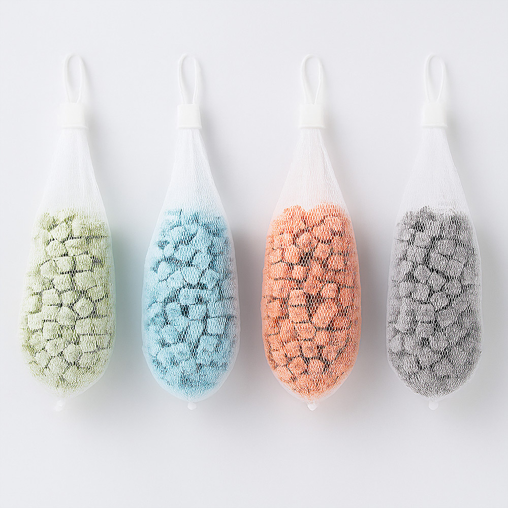 南美小塊系列濾材採用多相聚合物技術，結合天然生物與有機材料，讓水分子能自由穿透，提升過濾效率且不易堵塞