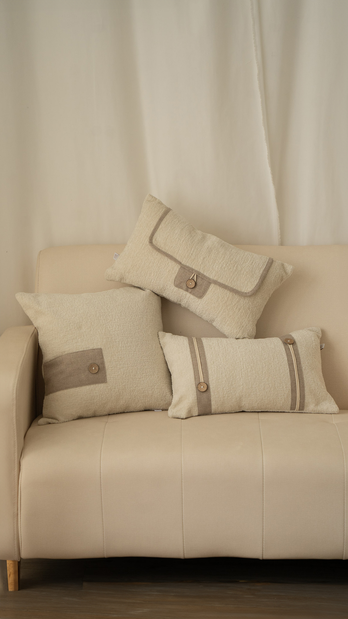 侘寂風輕奢鈕扣抱枕