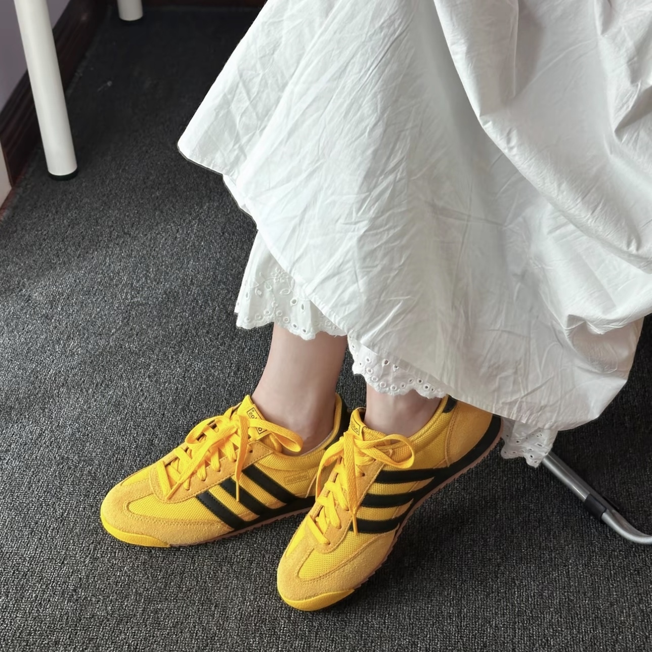 ADIDAS ORIGINALS R71 黃黑 土黃 乳酪色 皮革 休閒鞋 男女同款 JQ2577