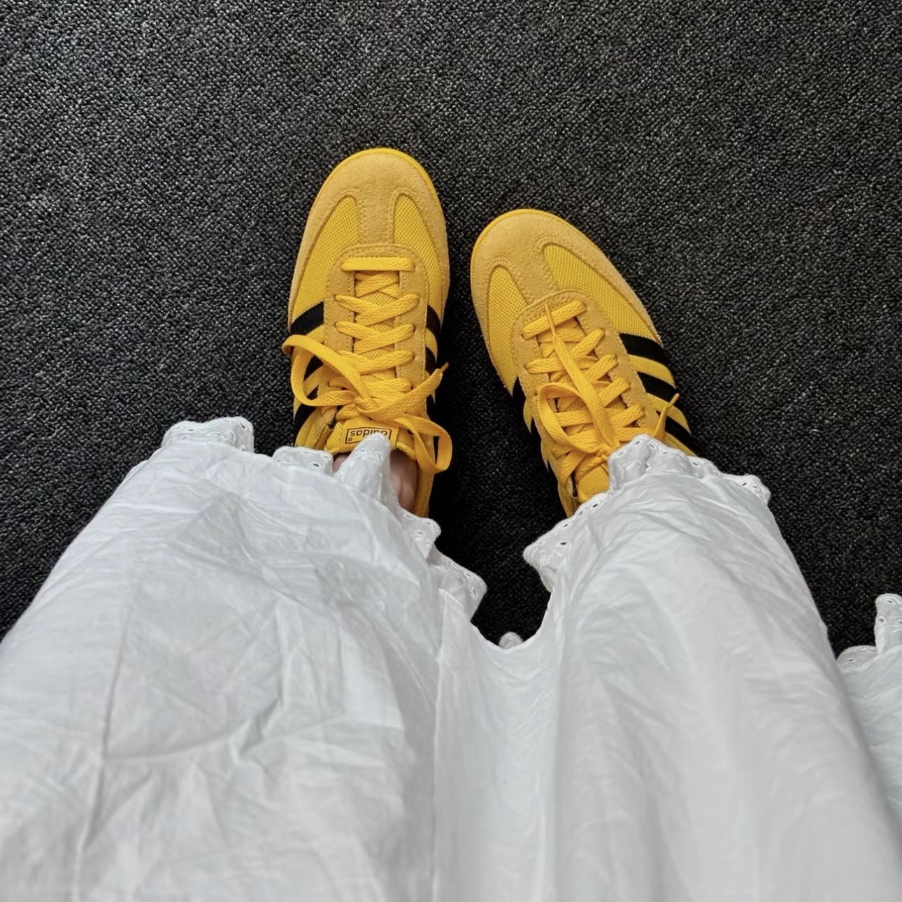 ADIDAS ORIGINALS R71 黃黑土黃乳酪色皮革休閒鞋男女同款JQ2577