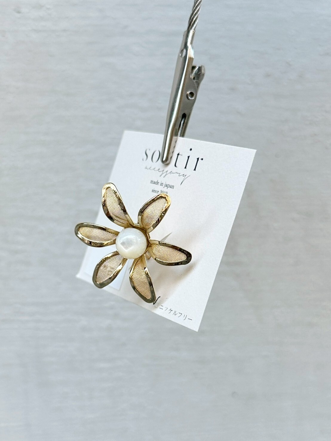 [sortir] 花影耳骨夾 | 金色x貝殼 | NO.102