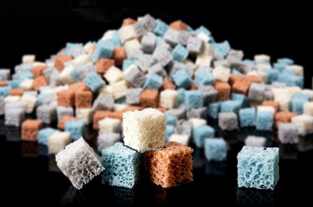 免清洗、免維護的設計，讓魚缸管理變得簡單。濾材不掉渣、不粉化，能有效保護馬達，減少維修困擾