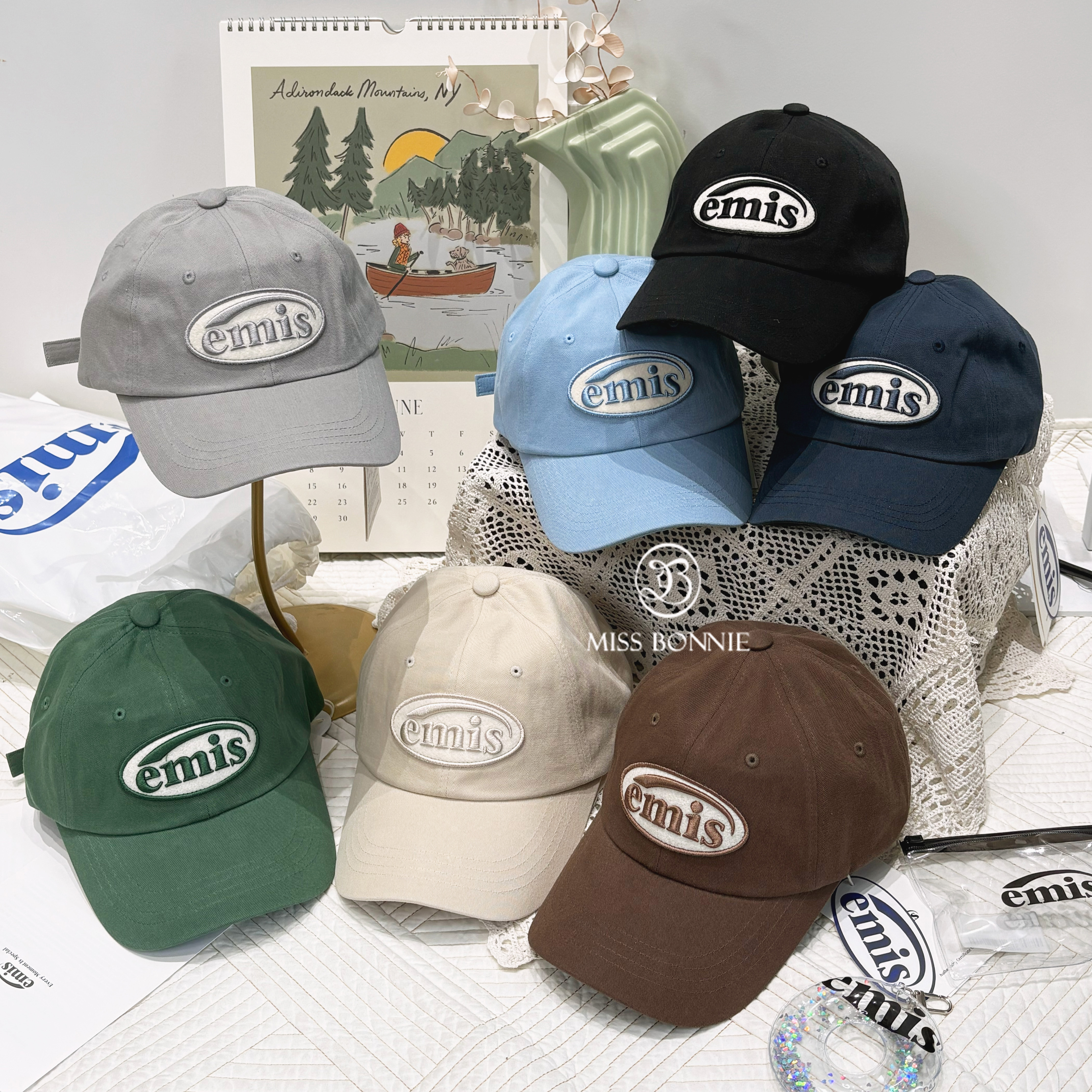 Emis圓標白底棒球帽(現貨6色)