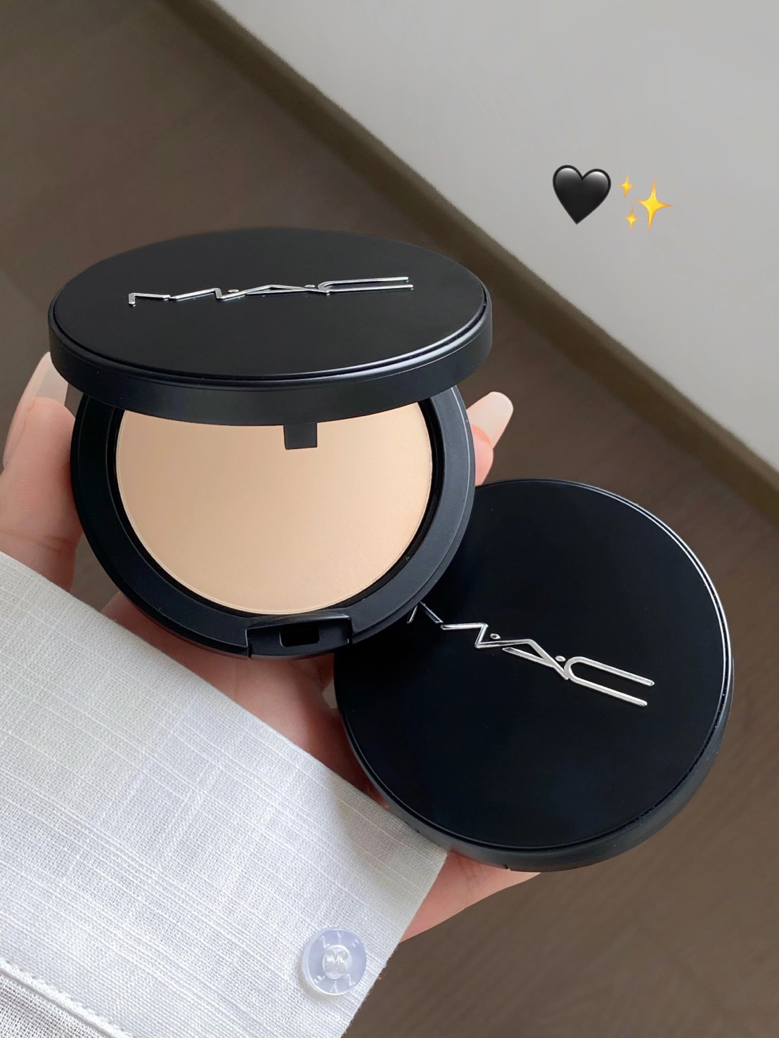 MAC 無暇大黑餅 蜜粉餅 底妝兩用 控油