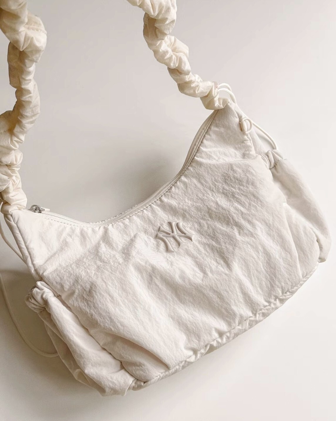 < KARINA 同款 > MLB 雲朵包 斜背包 肩背包 洋基隊 3色