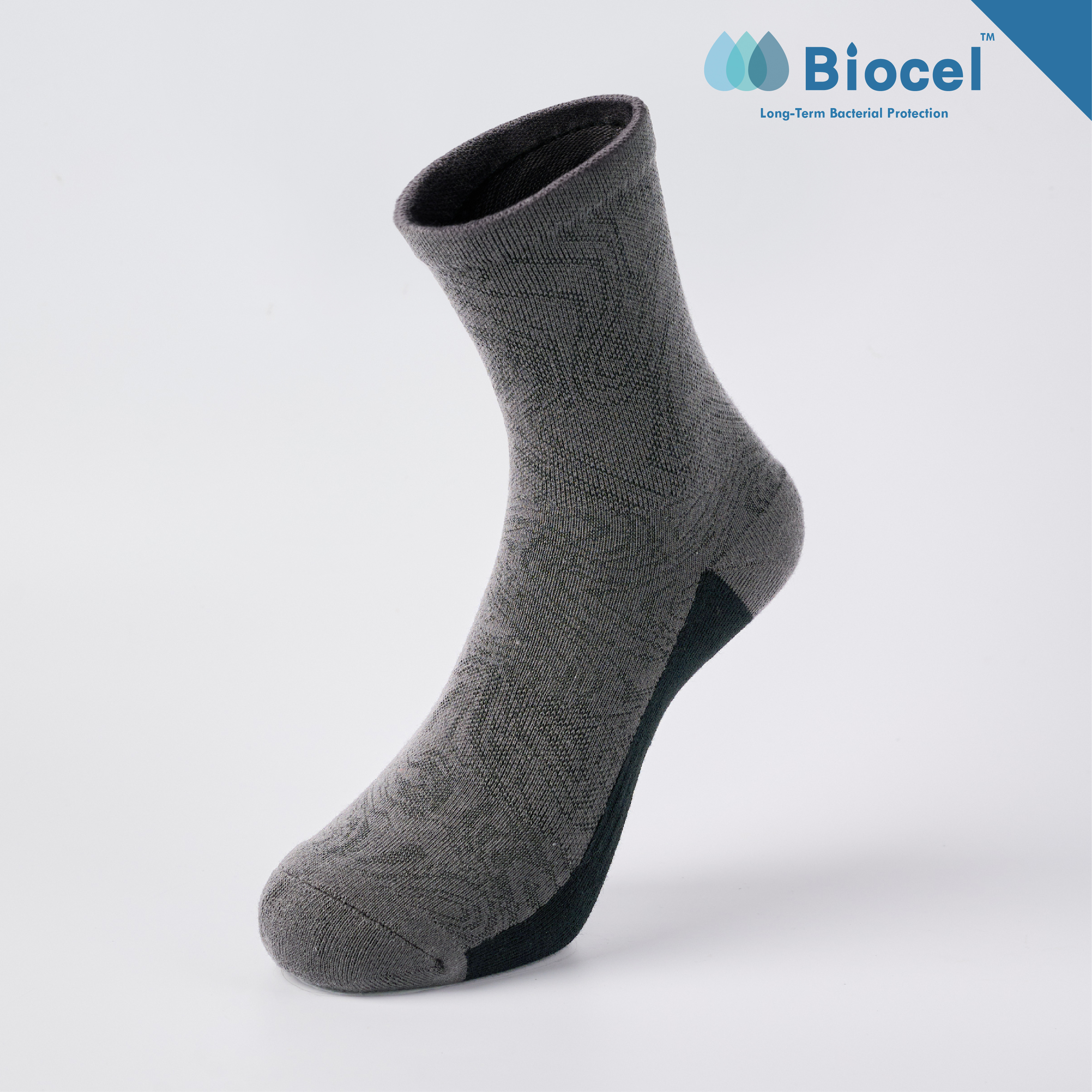 拓荒者 抗菌運動中筒襪〈黑〉