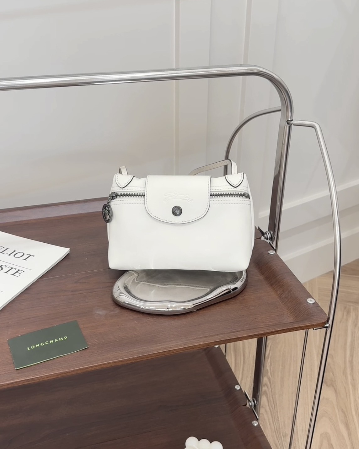 LONGCHAMP｜LE PLIAGE XTRA牛皮肩背小方包(白)