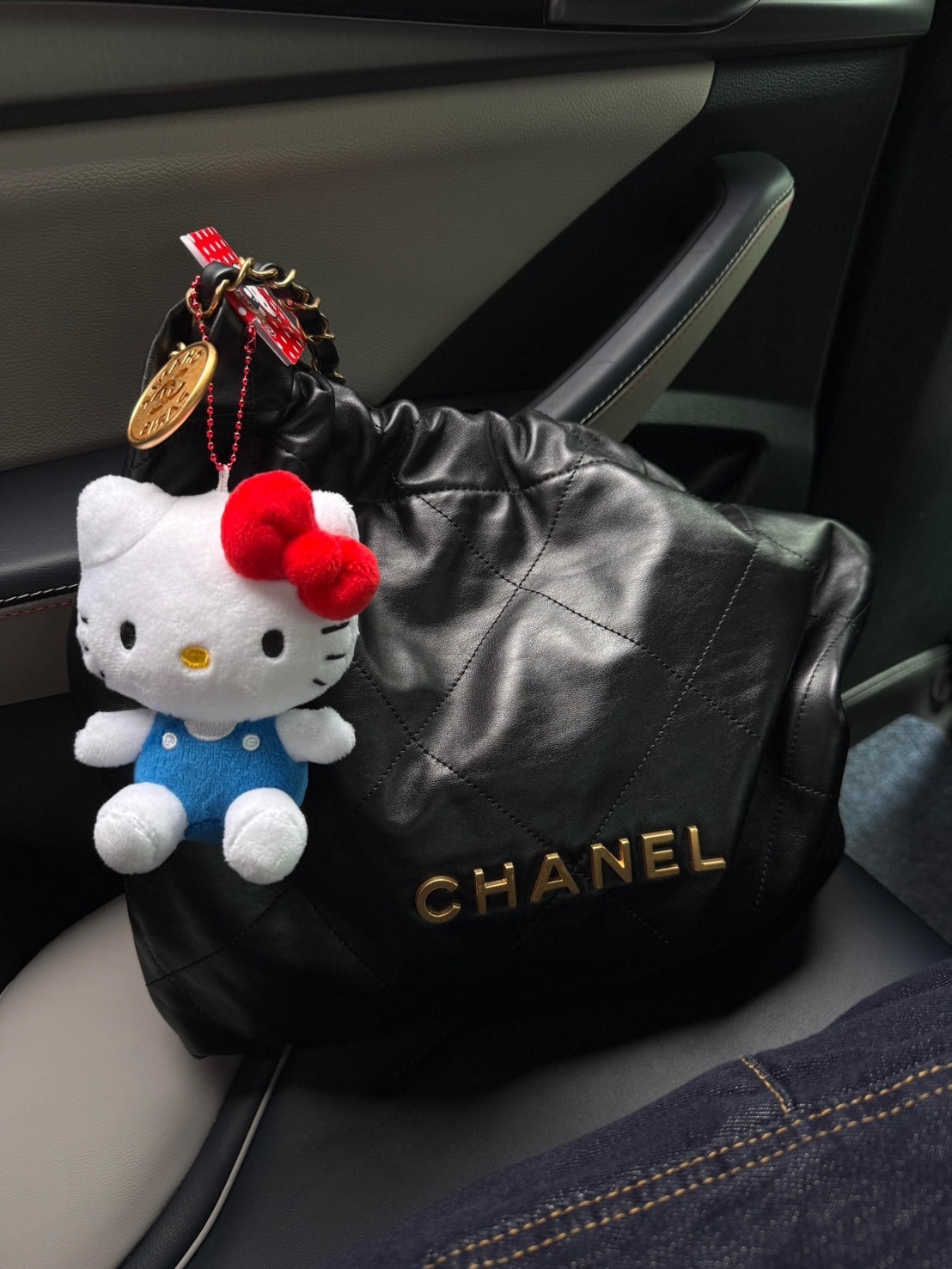 <日本限定> Sanrio 三麗鷗 Hello Kitty 凱蒂貓 吊飾 10.5cm GD權志龍同款