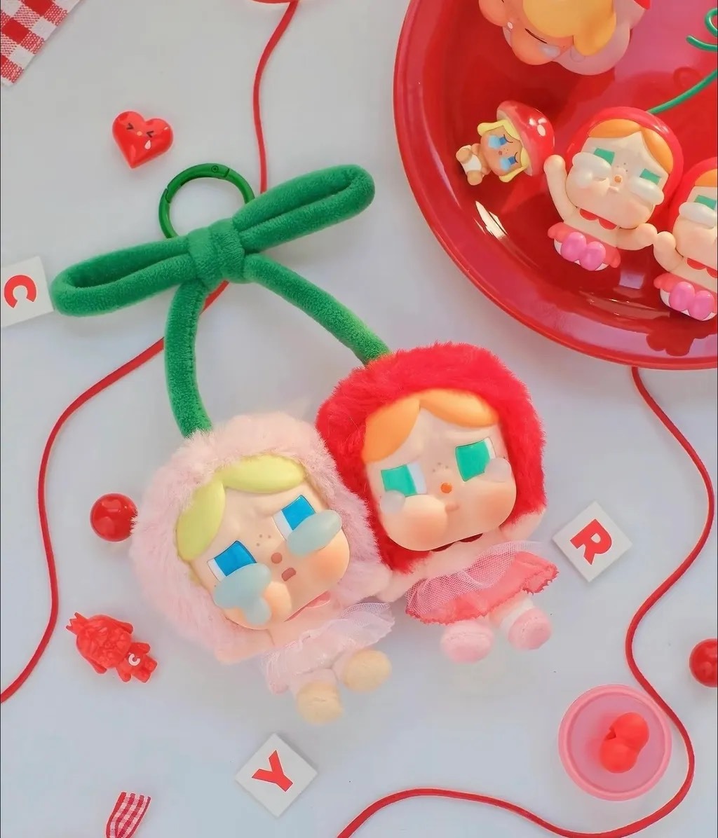 POPMART 泡泡瑪特 CRYING FOR LOVE CRYBABY哭娃💧 愛神的眼淚•甜在一起櫻桃毛絨搪膠吊卡