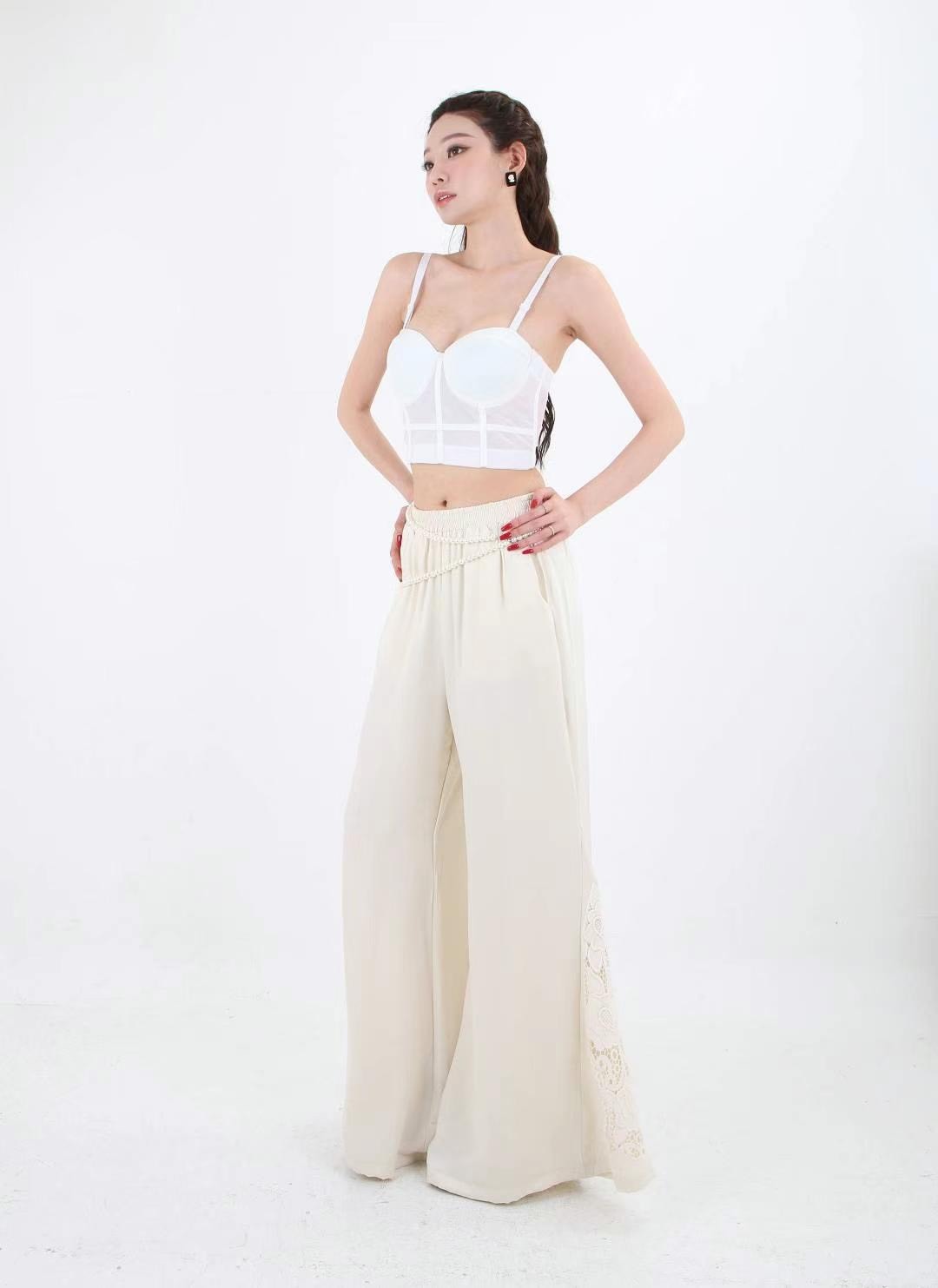 側拚蕾絲喇叭寬長褲