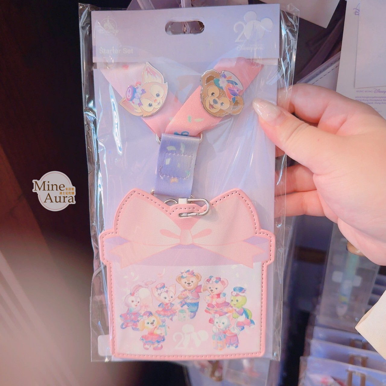 20周年奇妙派對 達菲Duffy與好友 圖案 新手徽章套組 票卡夾 掛繩 -香港迪士尼樂園
