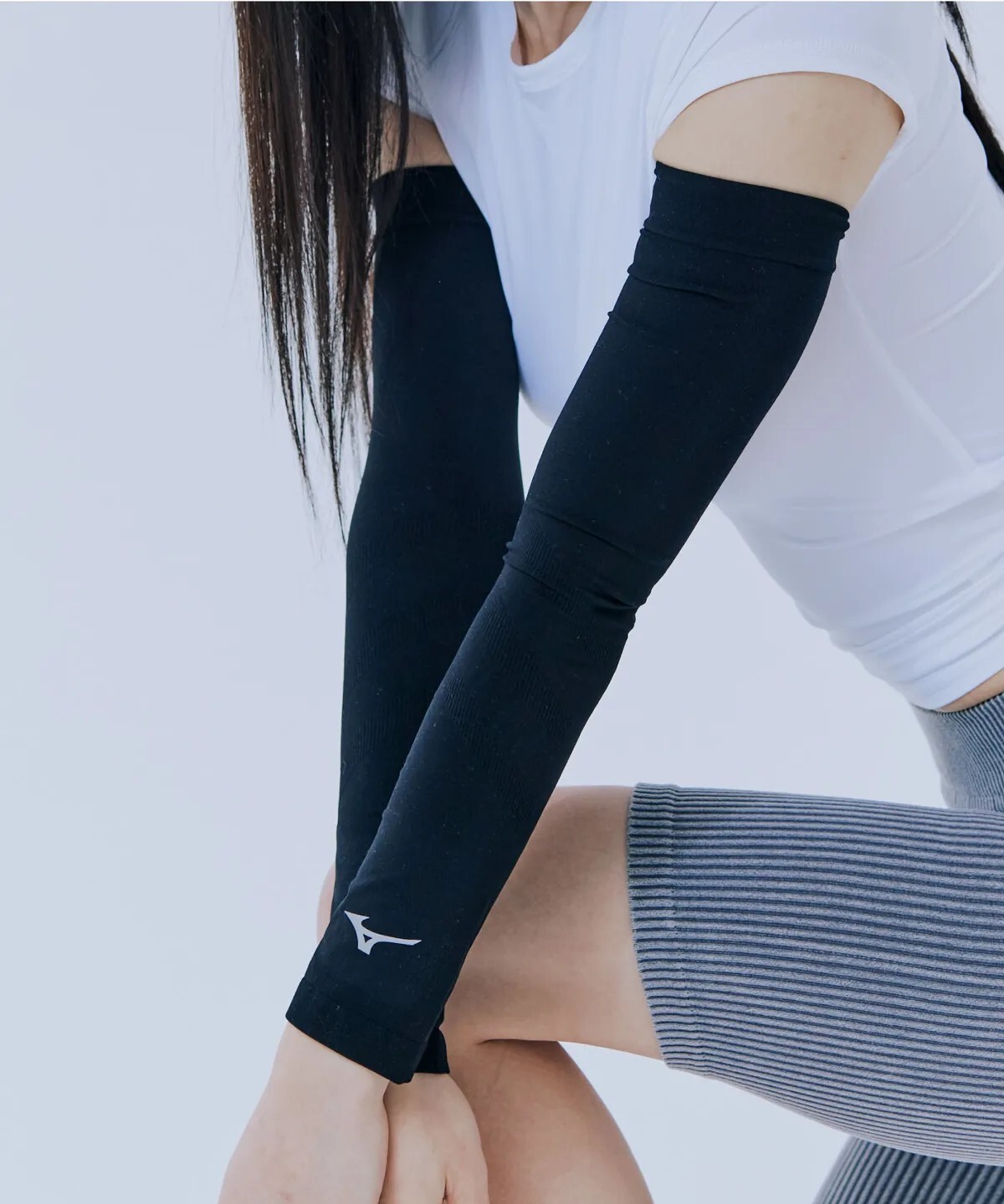 【OWN】MIZUNO 袖套 涼感 快乾 防曬 抗UV 單一尺寸 男女可穿 黑色 一組兩套