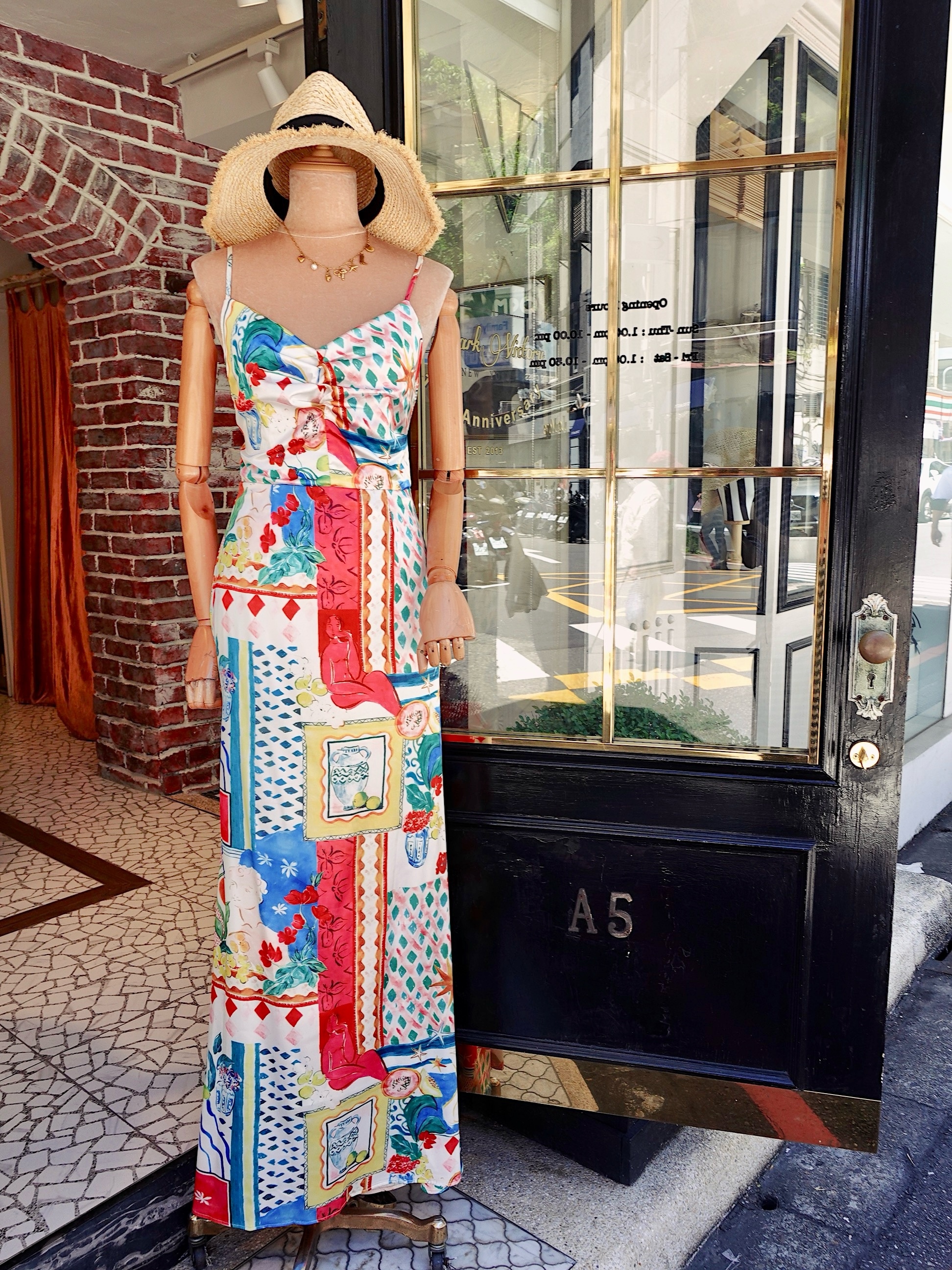 Picnic White 印花V領露背交叉綁帶 Maxi Dress