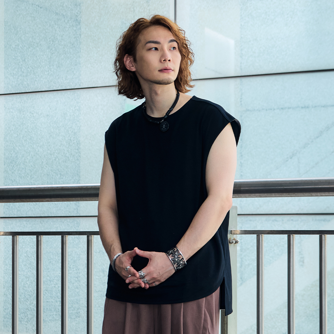 2025 接觸冷感 前圓弧後方長 3way無袖上衣－光澤黑