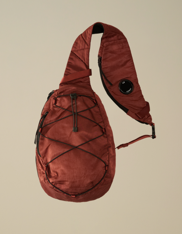 C.P. Company  尼龍 B 斜背包   JUL25