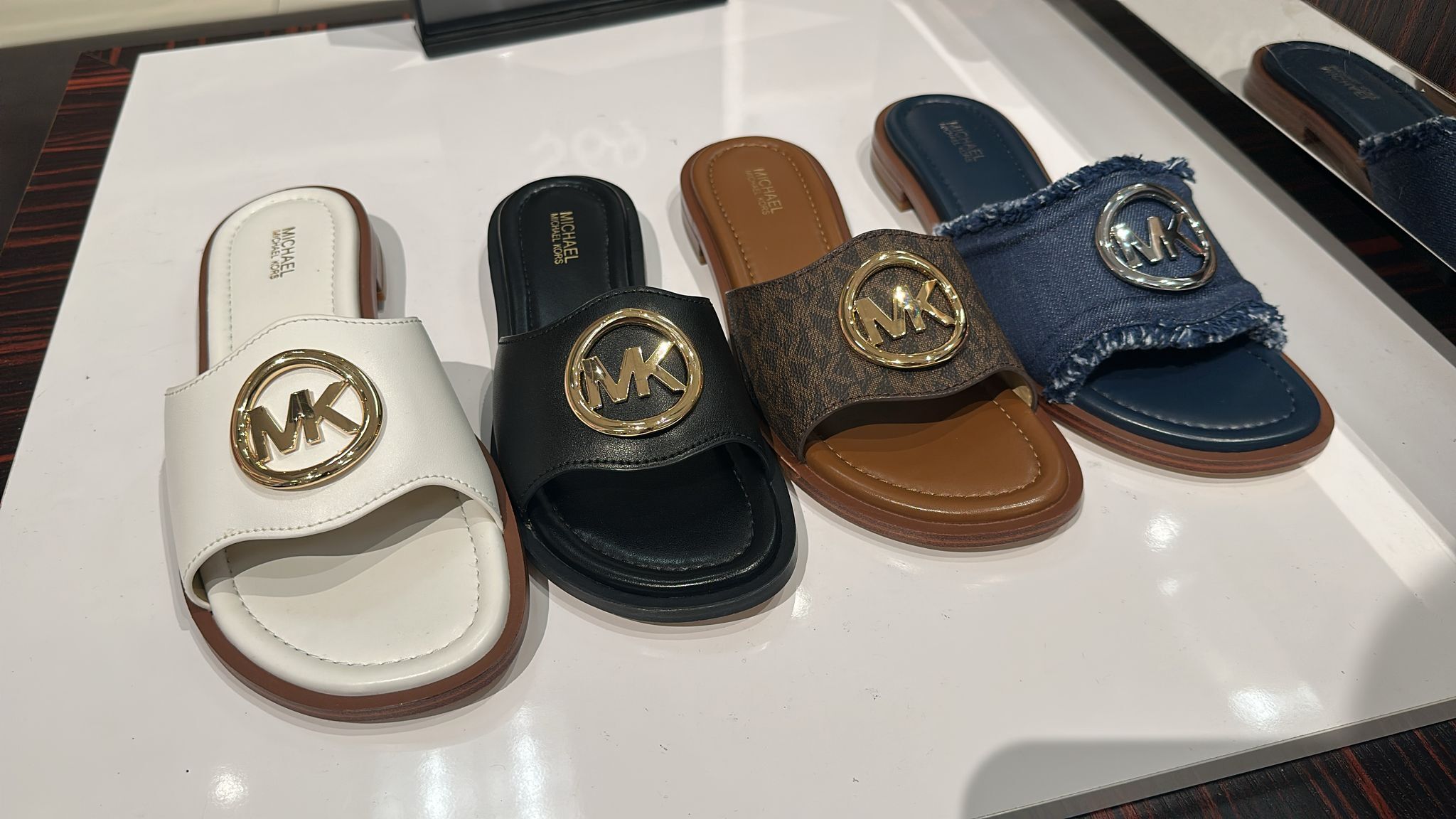 【現貨】Q063088 Michael Kors 拖鞋