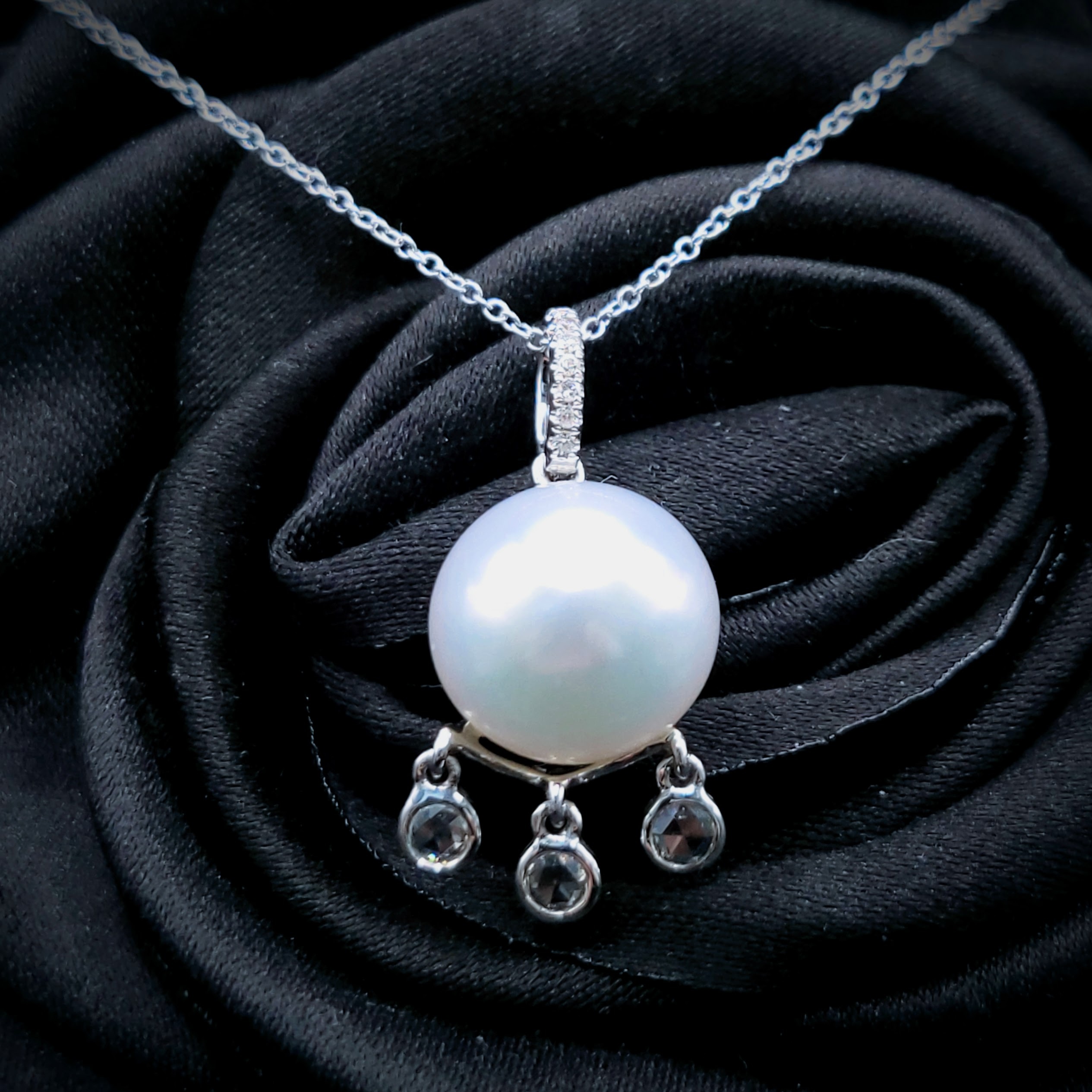 全新18K白金13份鑽石珍珠吊墜