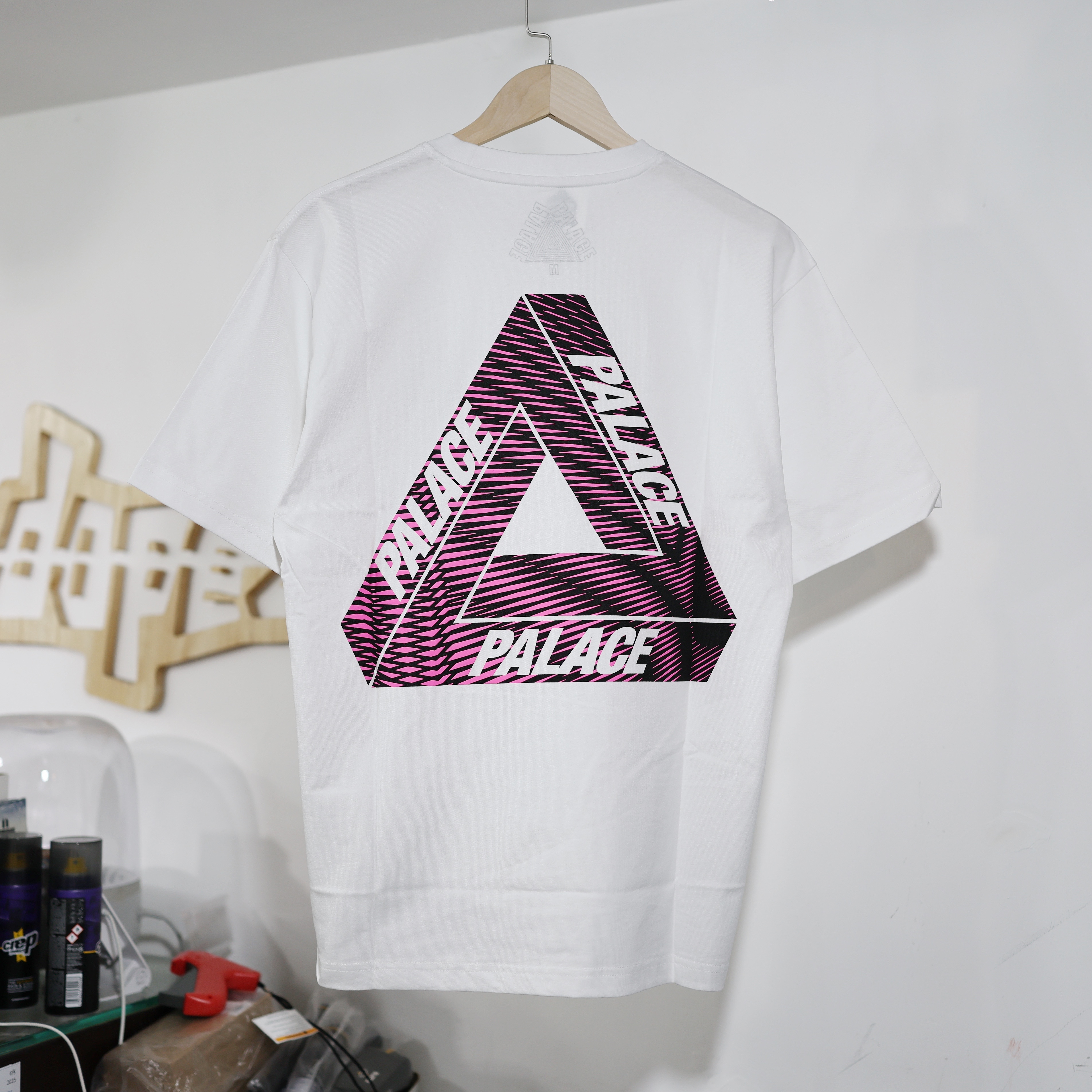 PALACE Tri-Vex T-Shirt White/Pink