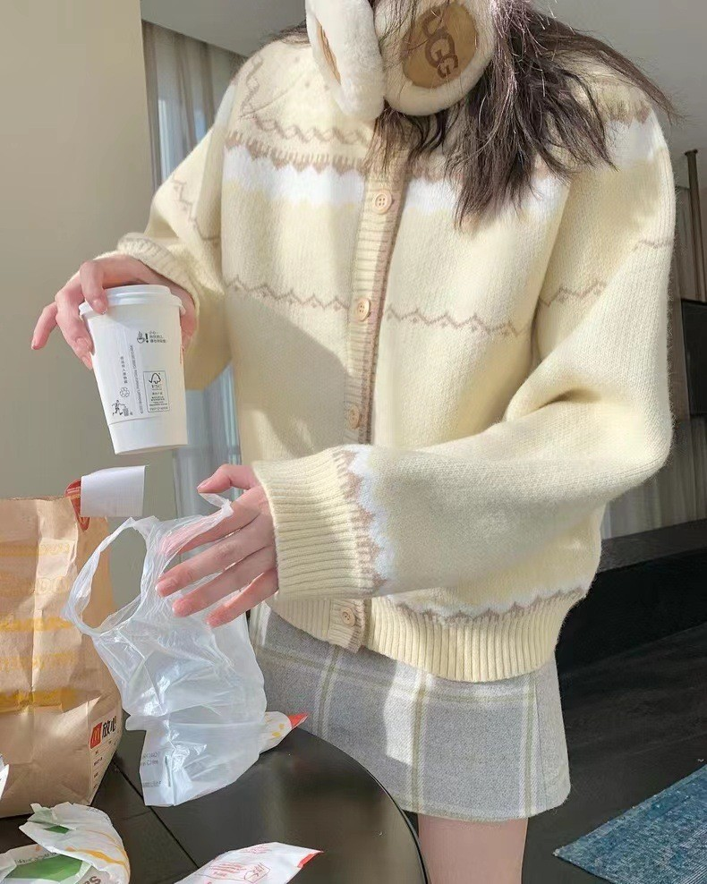 Soft Fuzzy Fair Isle Knit Sweater in Creamy Gentle Style