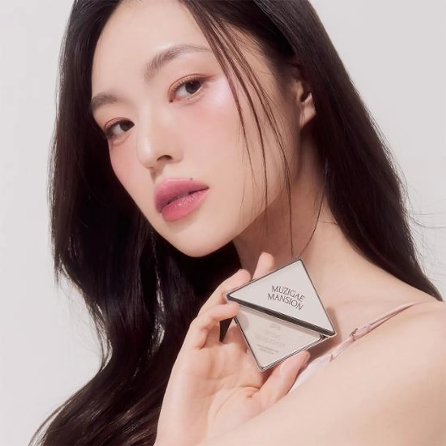 MUZIGAE MANSION 絲絨銀革三角高光【2款色號】