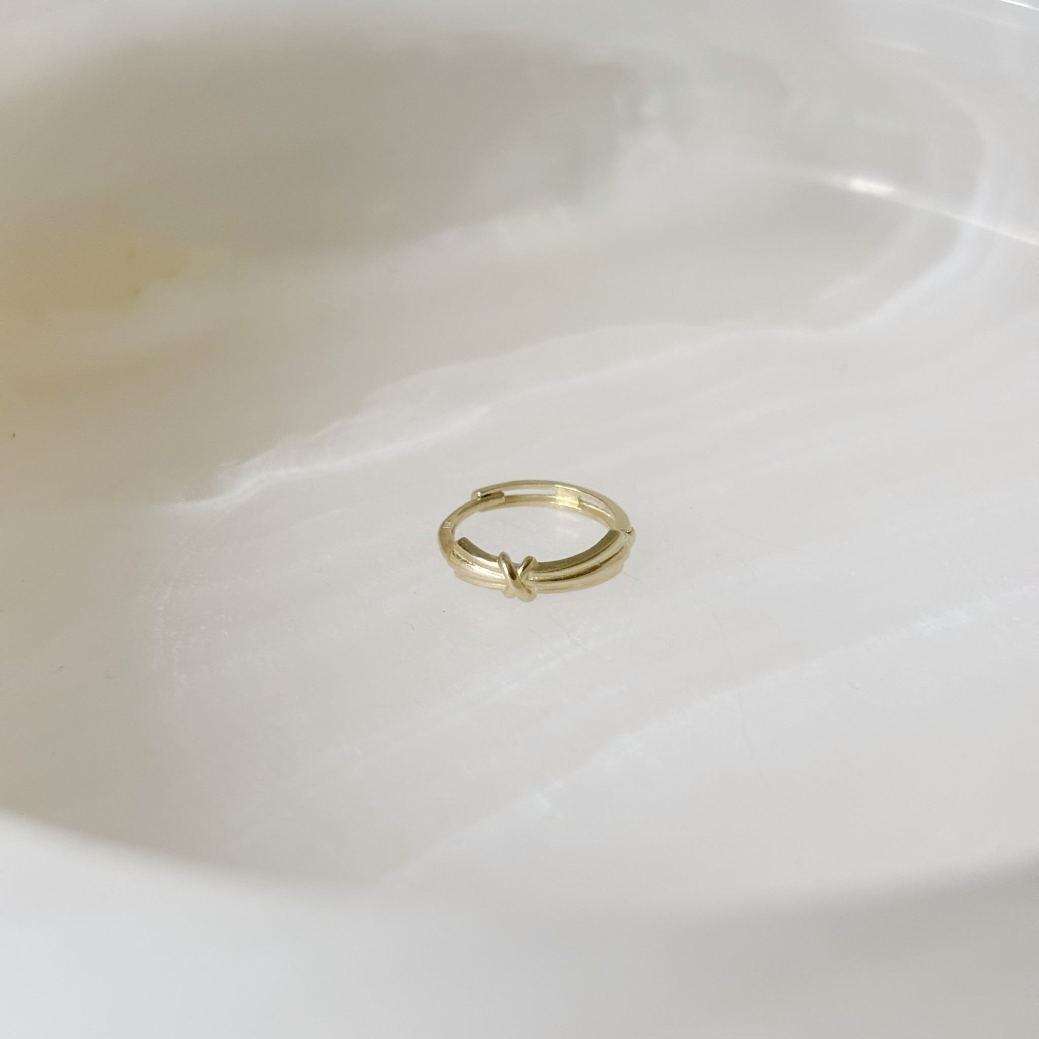 10K雙結造型扣式耳圈