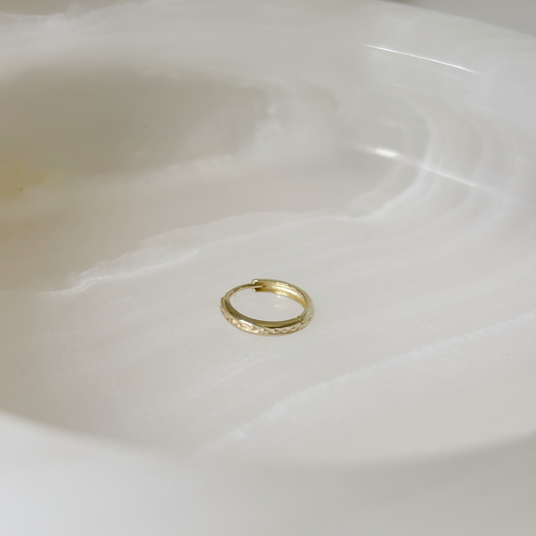 10K光面閃閃扣式耳圈