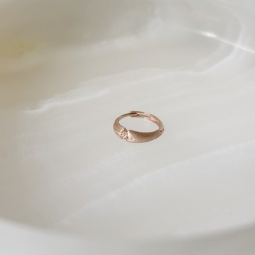 10K厚實霧感鋯石扣式耳圈