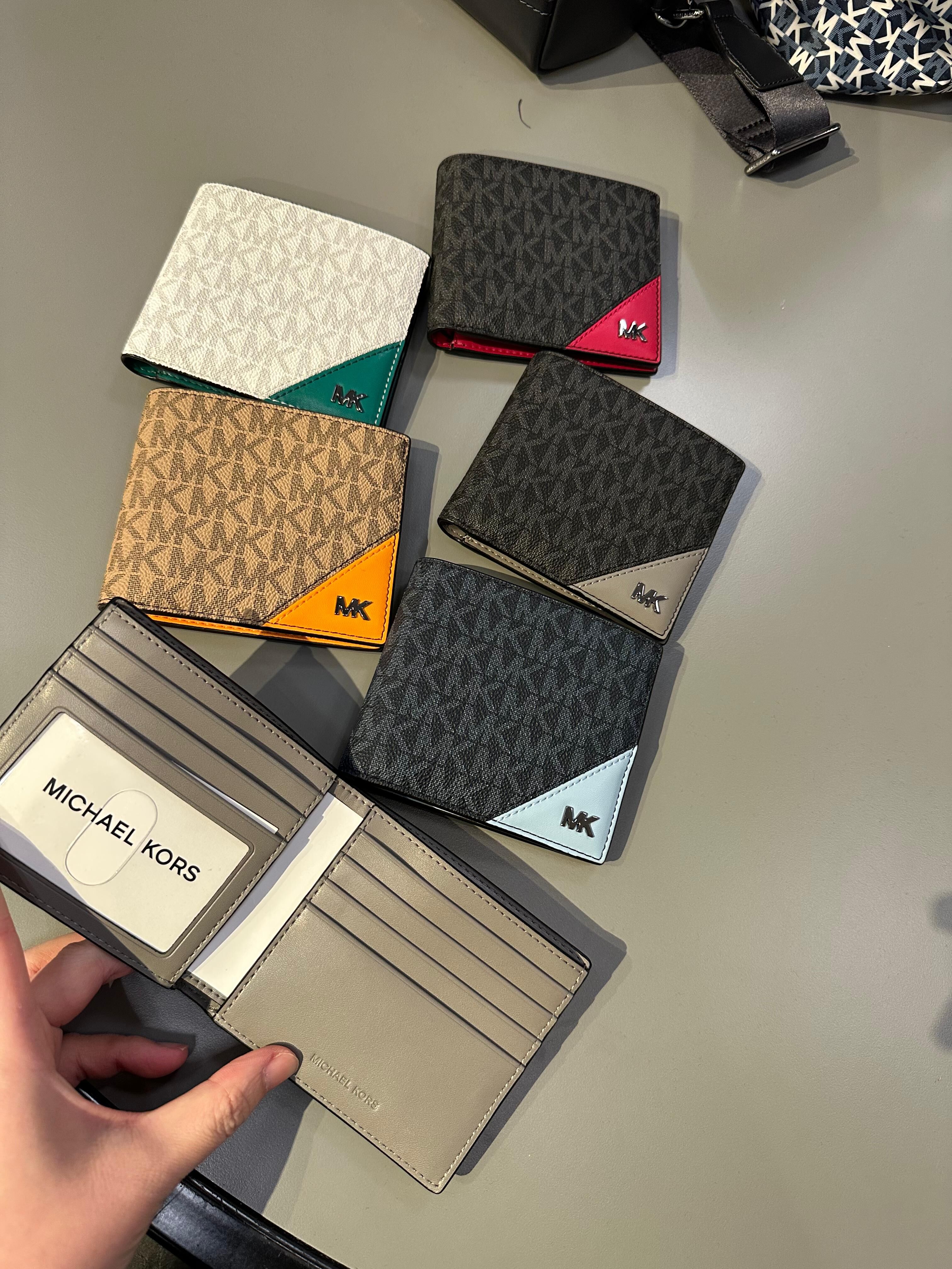 【直播】Q0630107 Michael Kors LOGO印花銀包