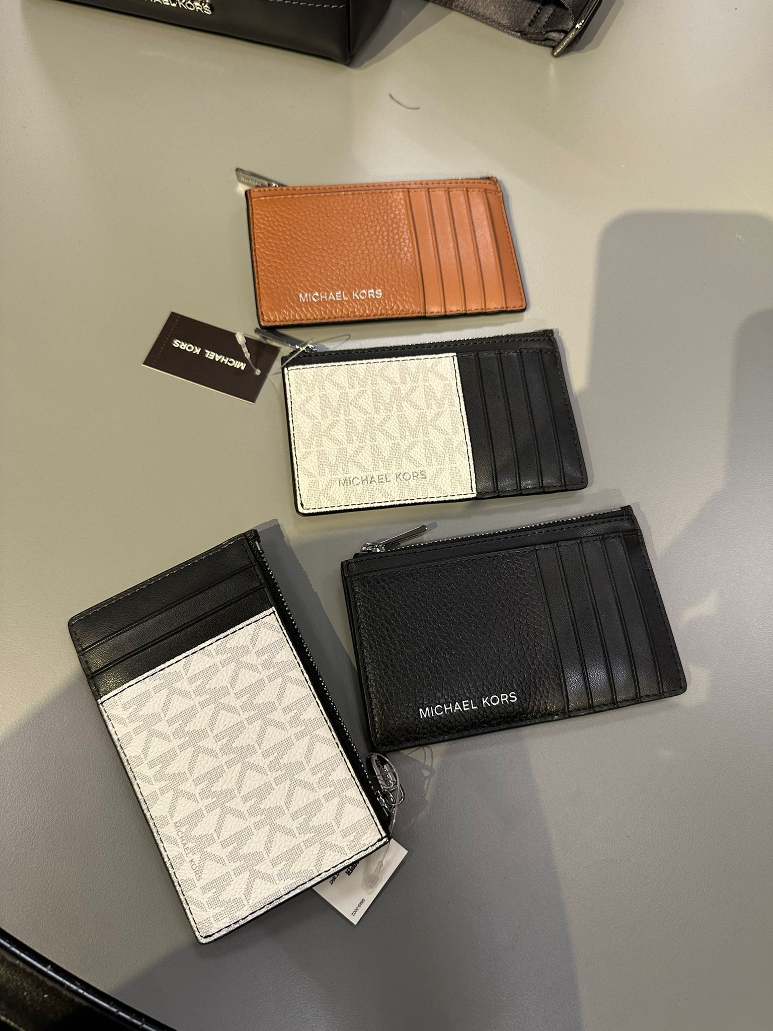 【現貨】Q0630109 Michael Kors 拉鏈卡包