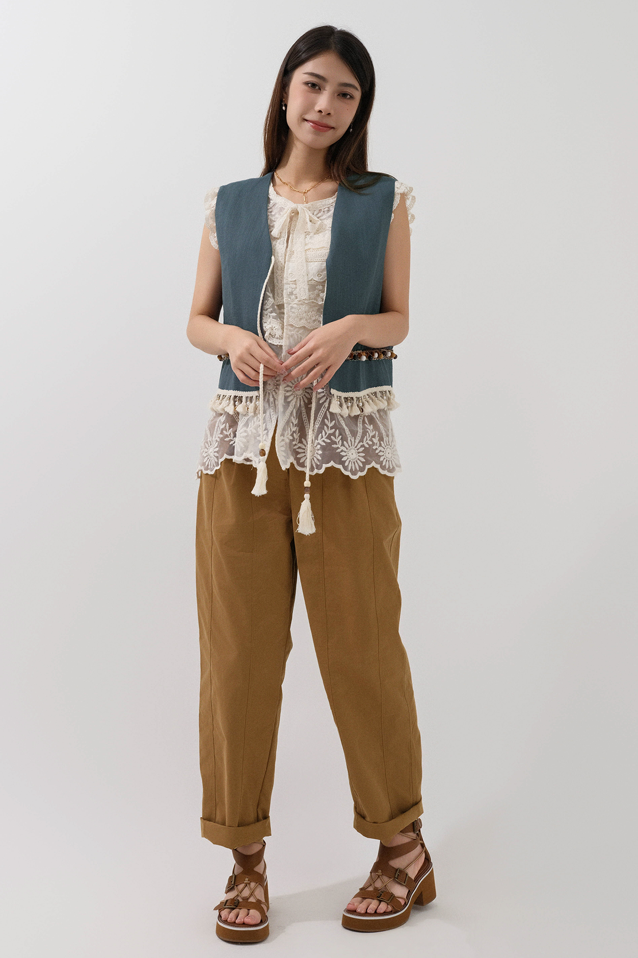 民族裝飾帶背心外套 (*現貨款式）