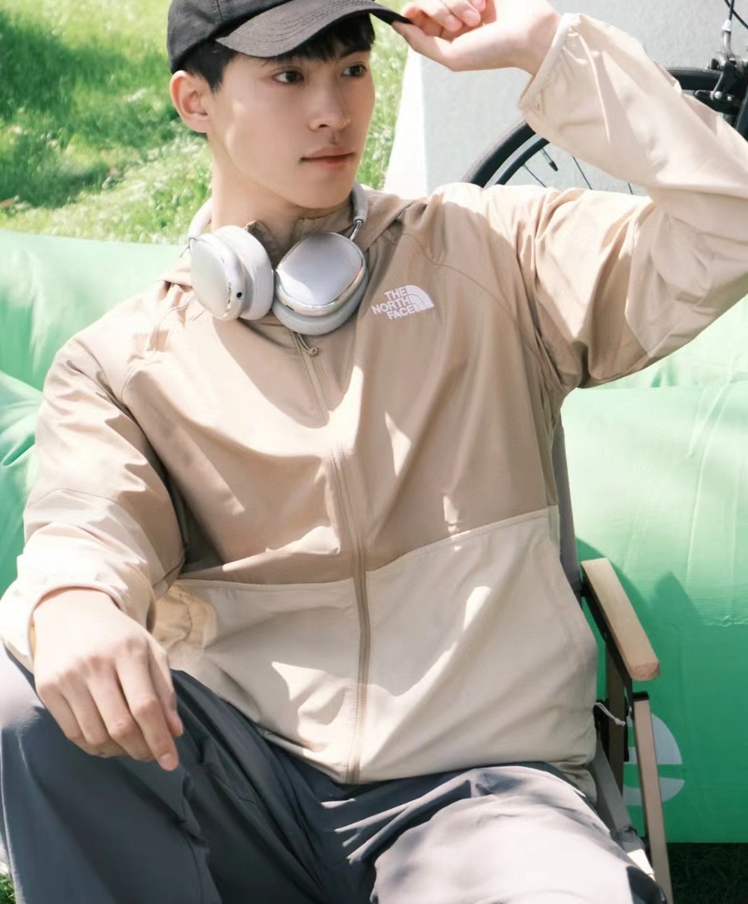 The North Face UPF50+防曬沖鋒衣