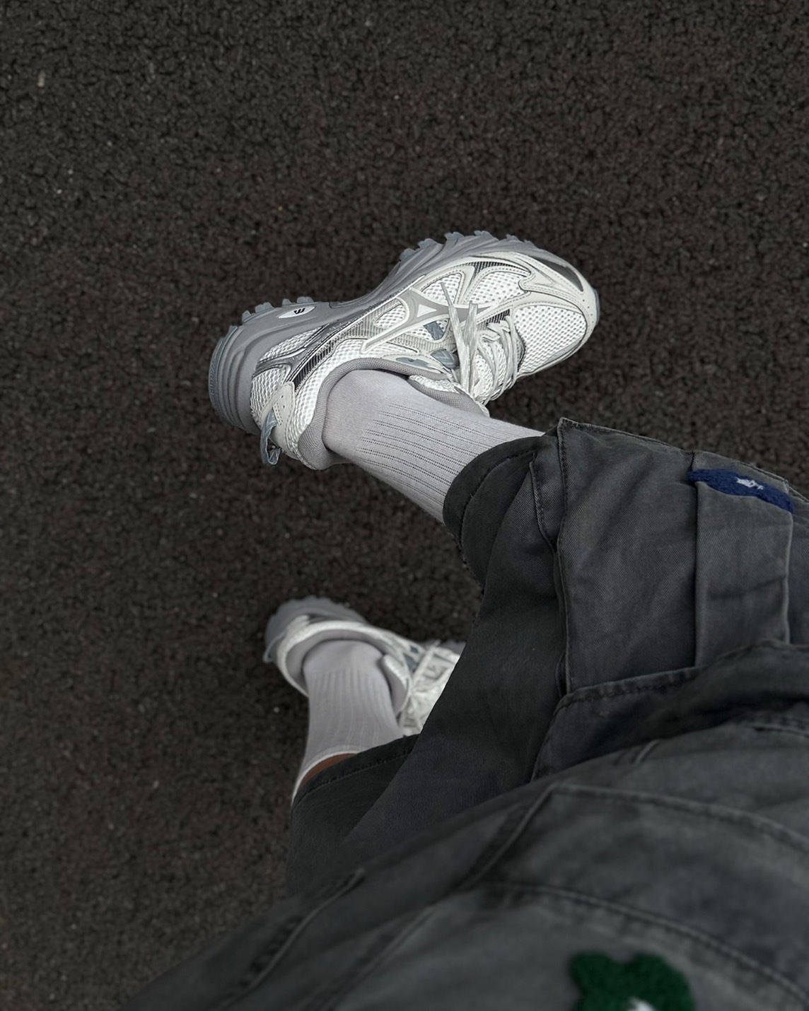 Mizuno 美津濃 FIYI TL V2 復古 緩震 耐磨 冷灰白