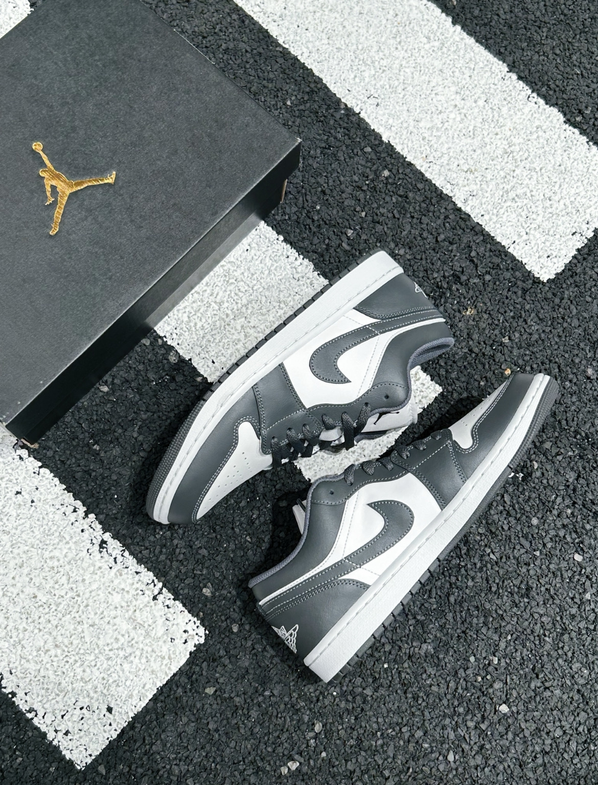 男鞋 NIKE AIR JORDAN 1 LOW 'Iron Grey' 深灰 低筒 緩震 真皮 AJ1 休閒鞋【553558-044】 AJ1OG