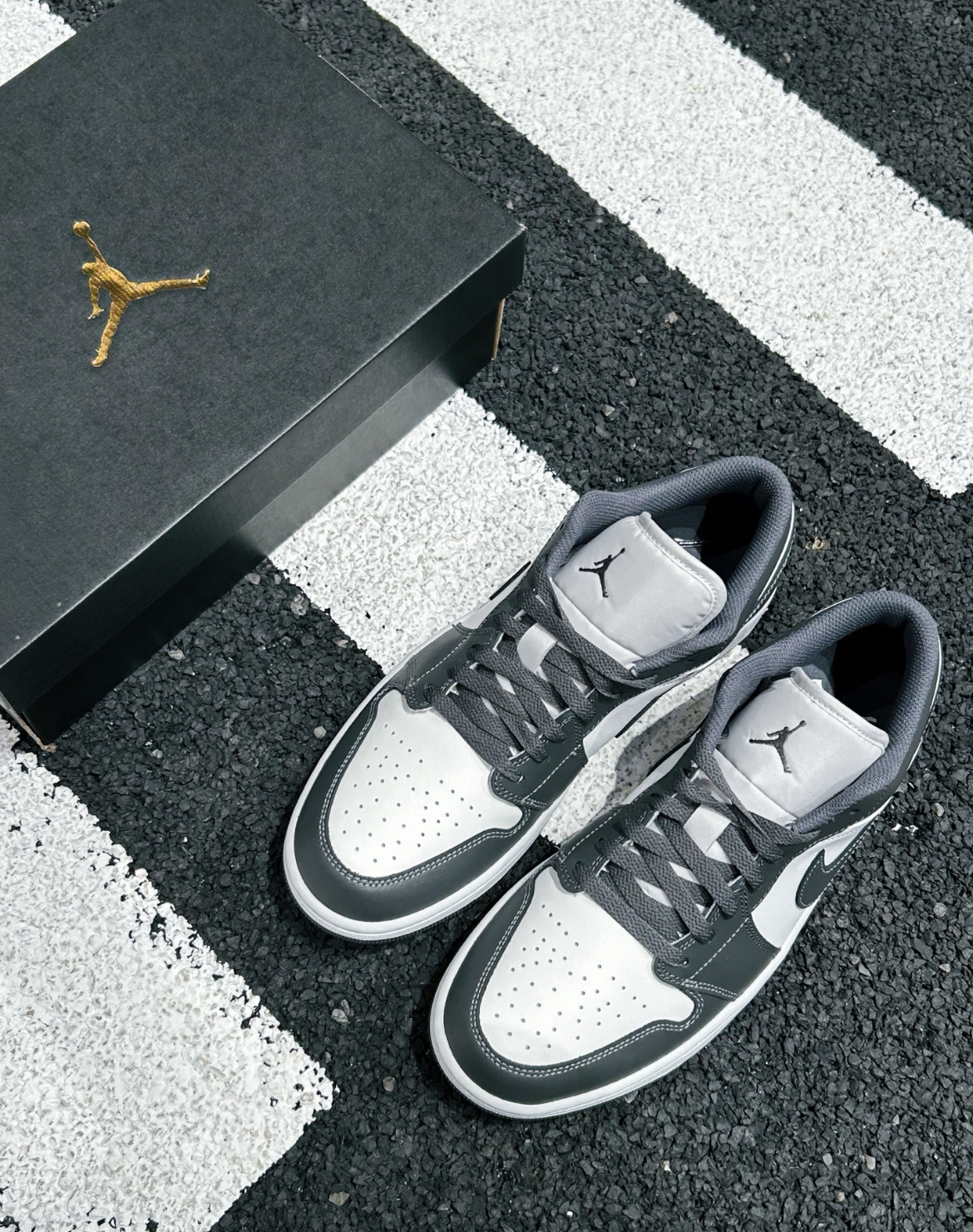 男鞋 NIKE AIR JORDAN 1 LOW 'Iron Grey' 深灰 低筒 緩震 真皮 AJ1 休閒鞋【553558-044】 AJ1OG