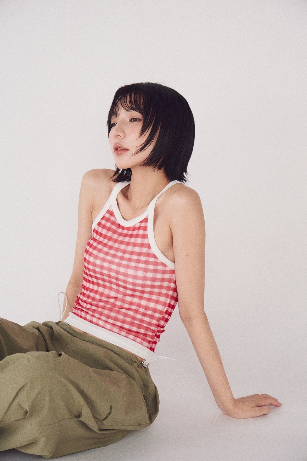 方格薄紗削肩背心-紅