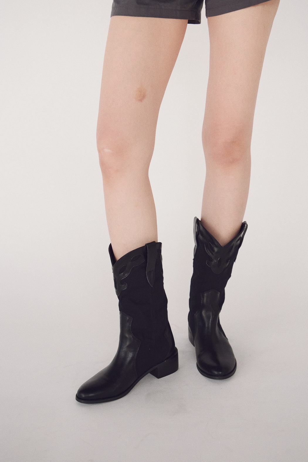 【穿拍樣品】異材質拼接西部短靴