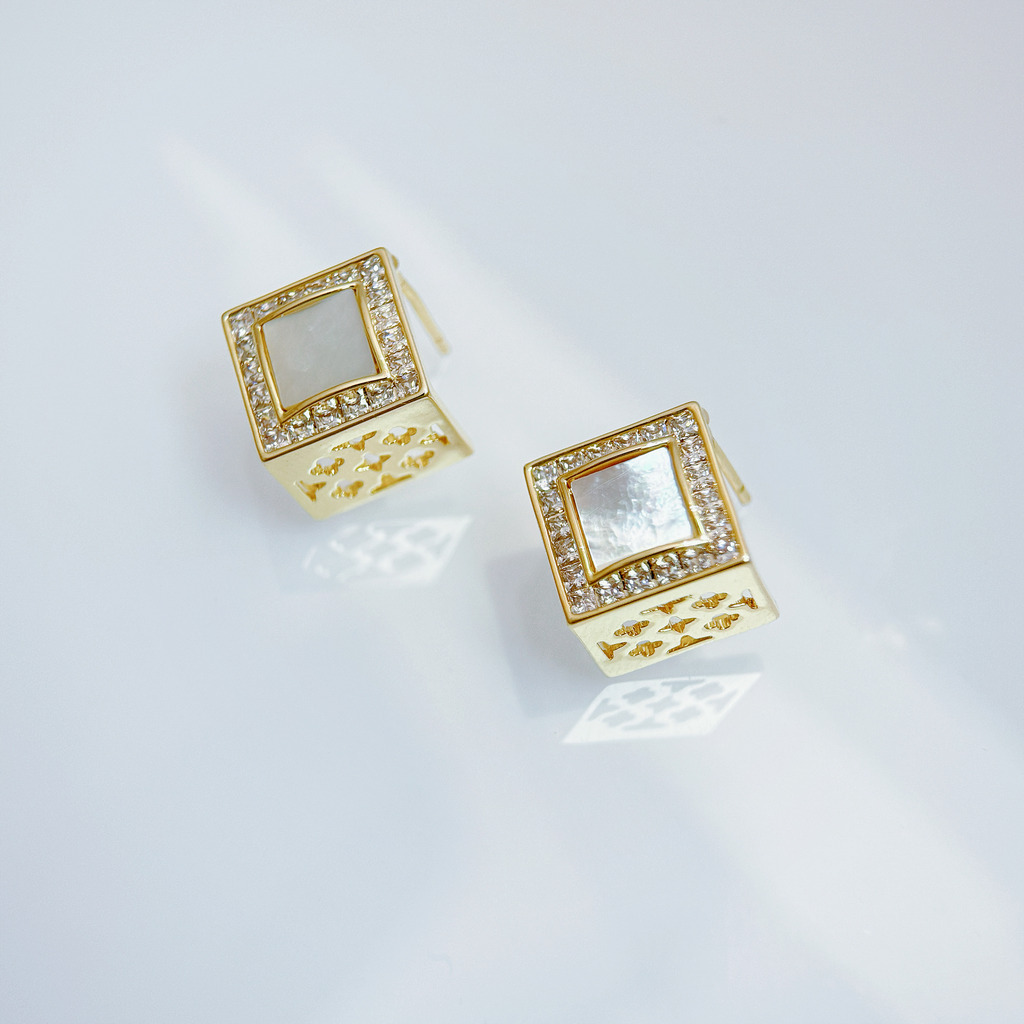 鏡光方立體耳環