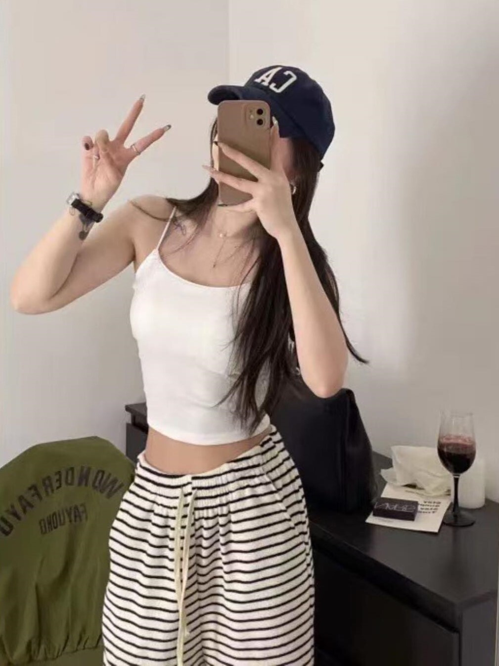 背心丨露背短版罩杯背心