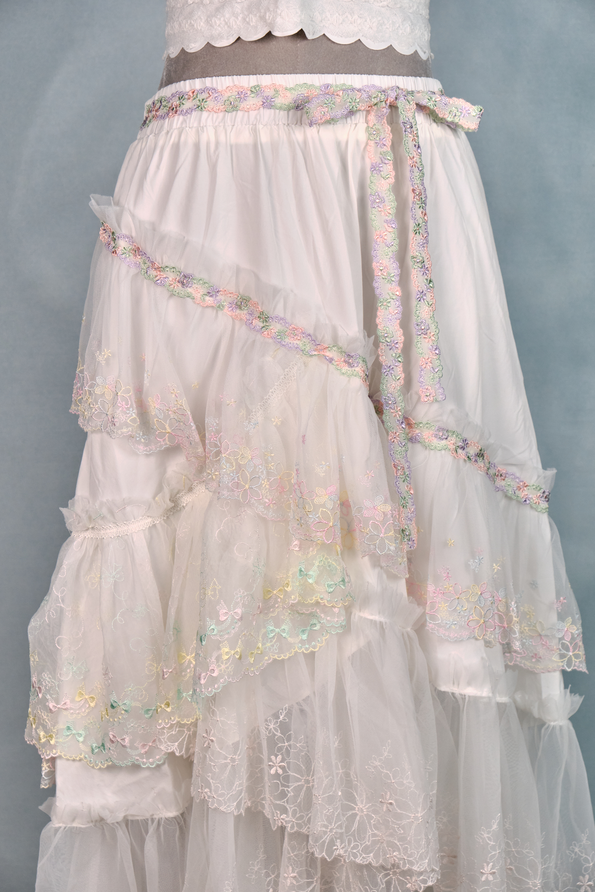 12356 Twill Lace Cake Skirt