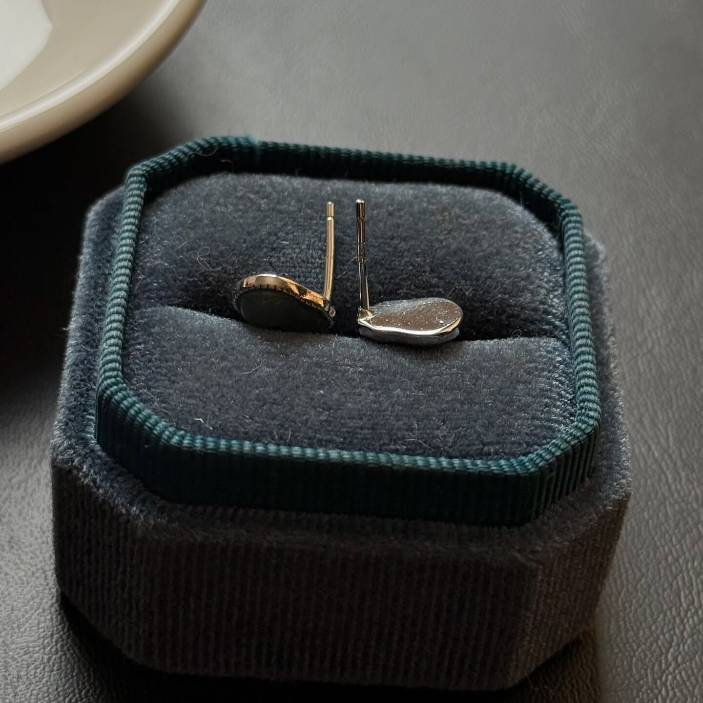 [原石] 藍水翡翠 925銀耳環