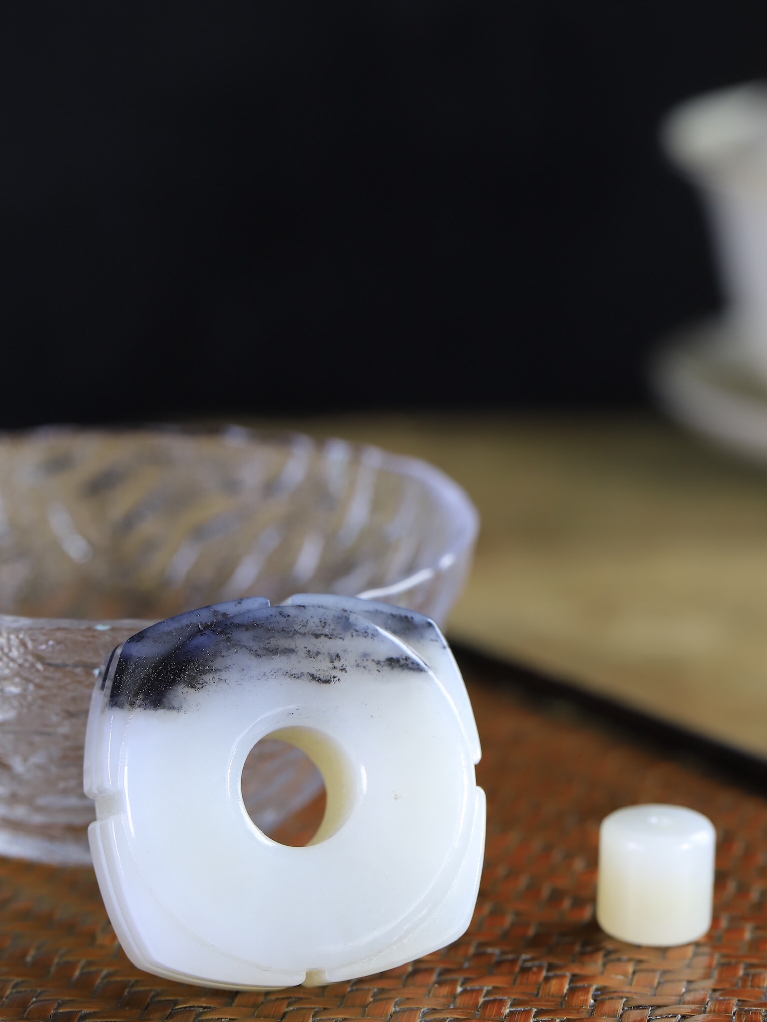 618129 和田玉白玉帶青花玉琮