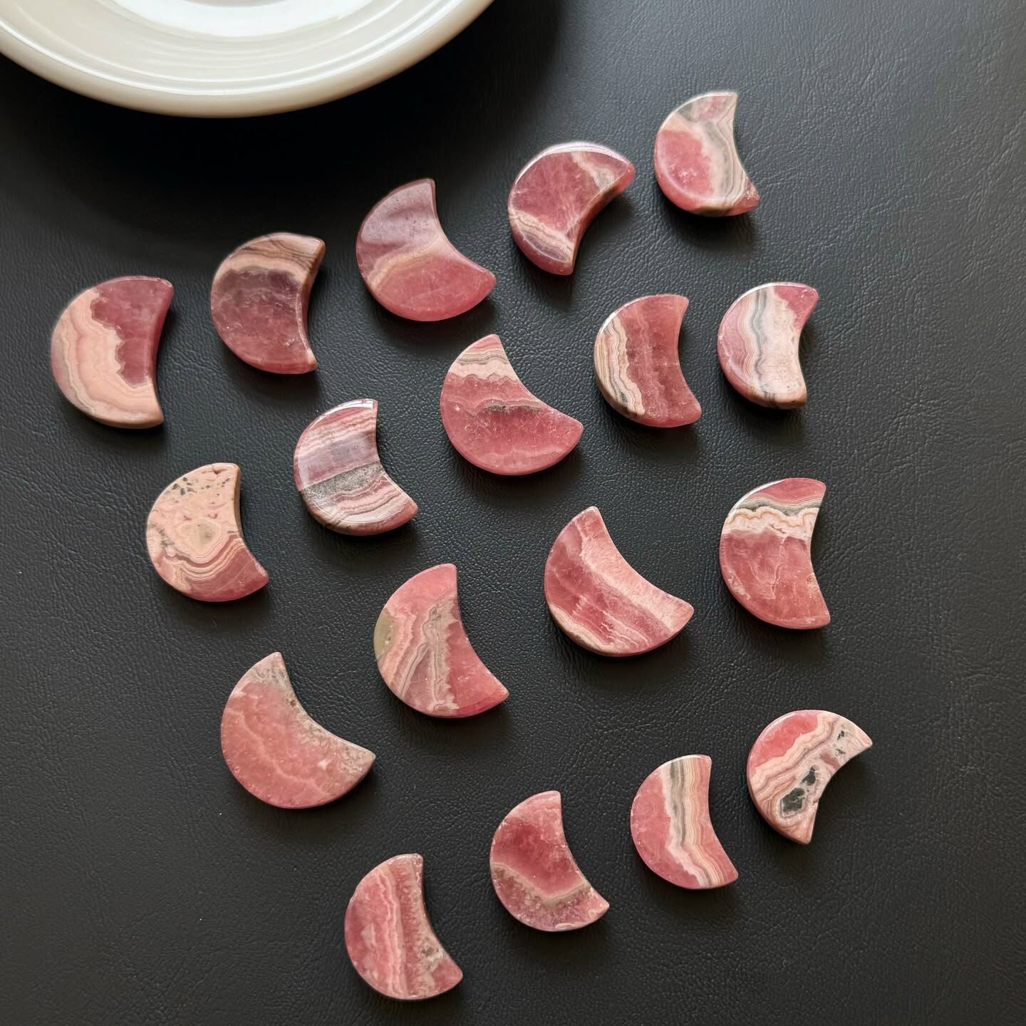 [原石] 菱錳礦 / 紅紋石 月亮