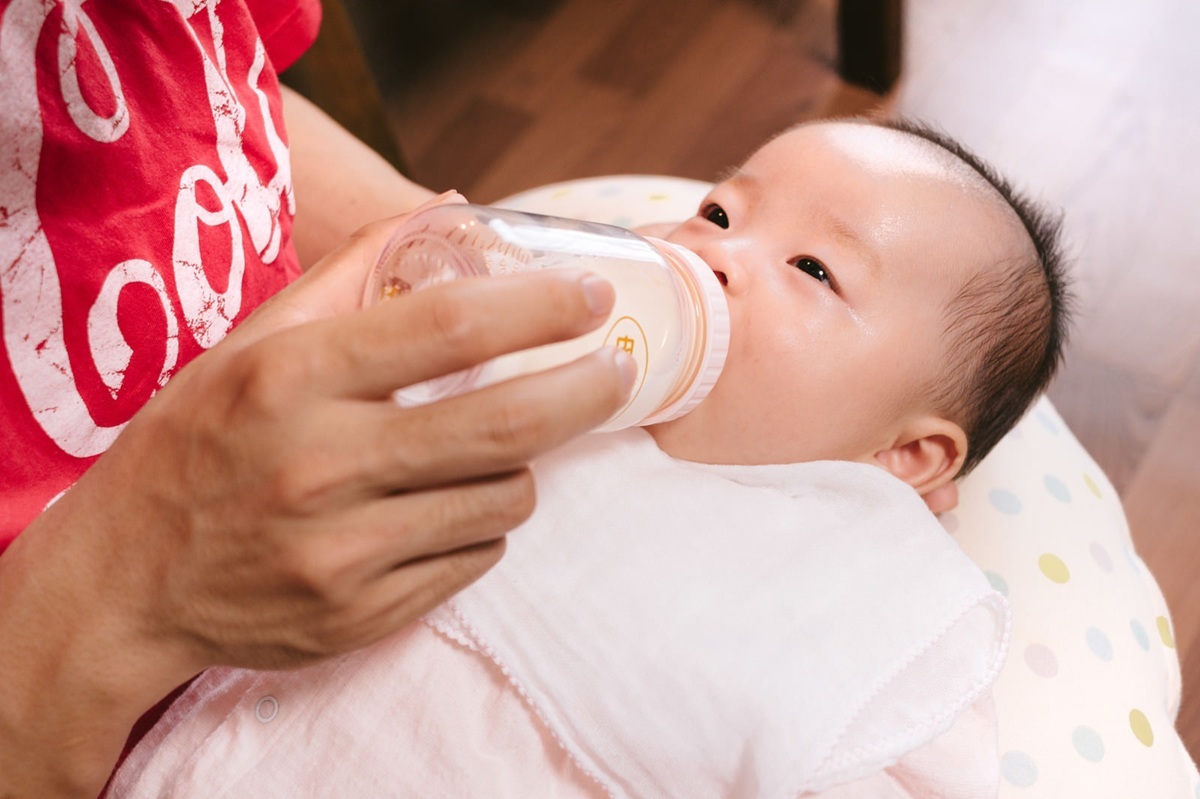寶寶一歲後可以繼續餵母乳嗎？