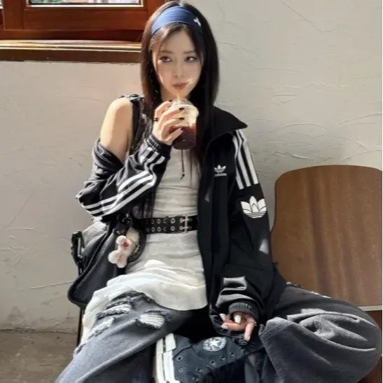 Adidas超輕量防曬外套