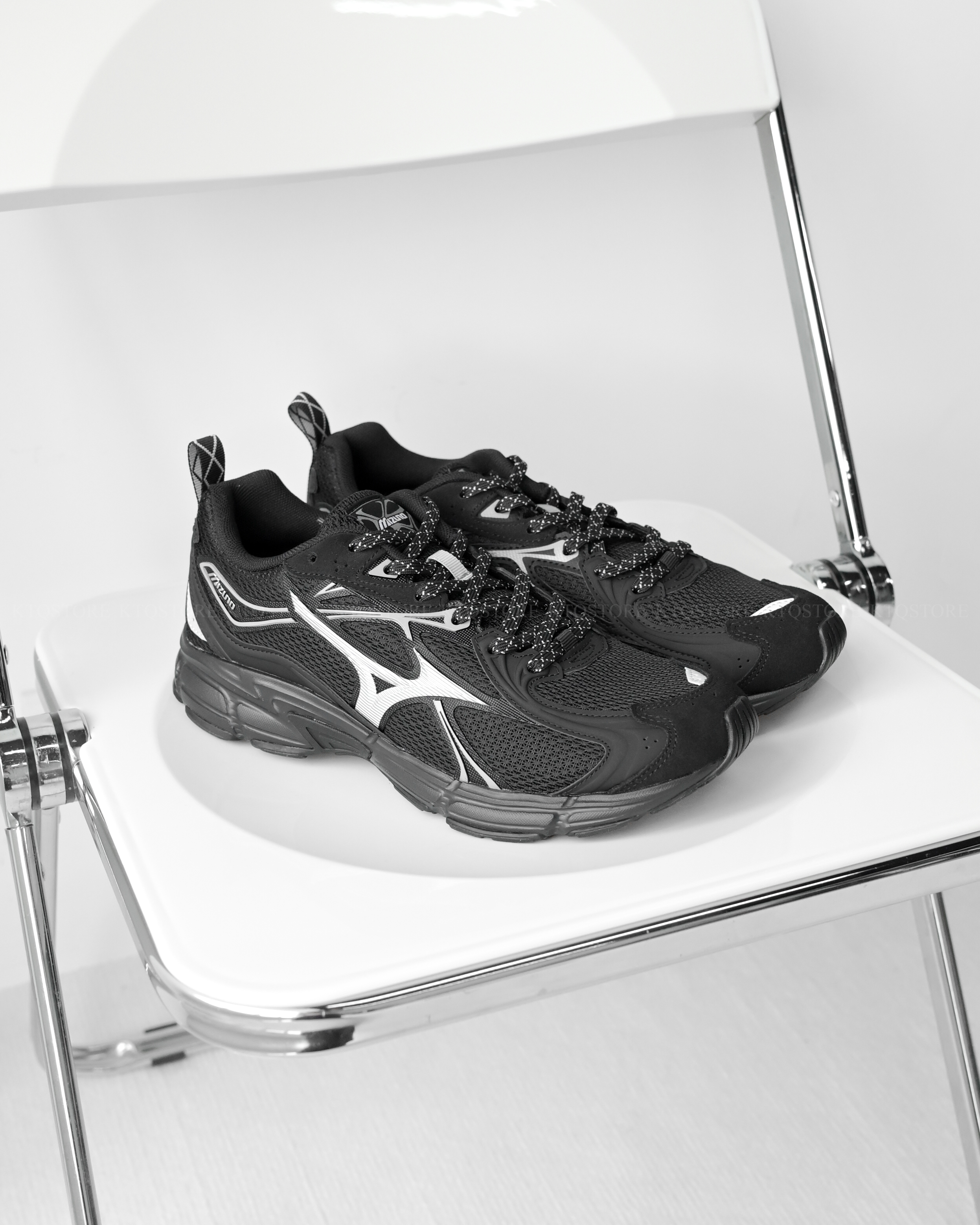 KTQ STORE ‧  MIZUNO Speed 10S Black 透氣緩震復古 運動鞋 慢跑鞋 黑銀 D1GH240605