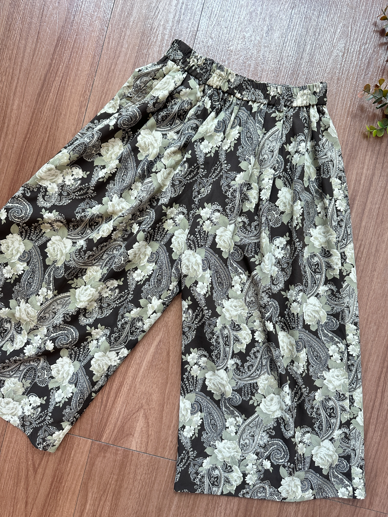 日本製古典感腰果花闊褲